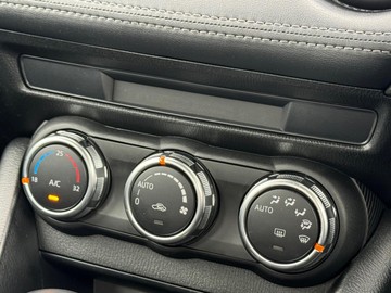 https://dvg-vehicle-assets.s3.amazonaws.com/1307088/4trufsb4hlq35kt7j7xxv9r32.jpg