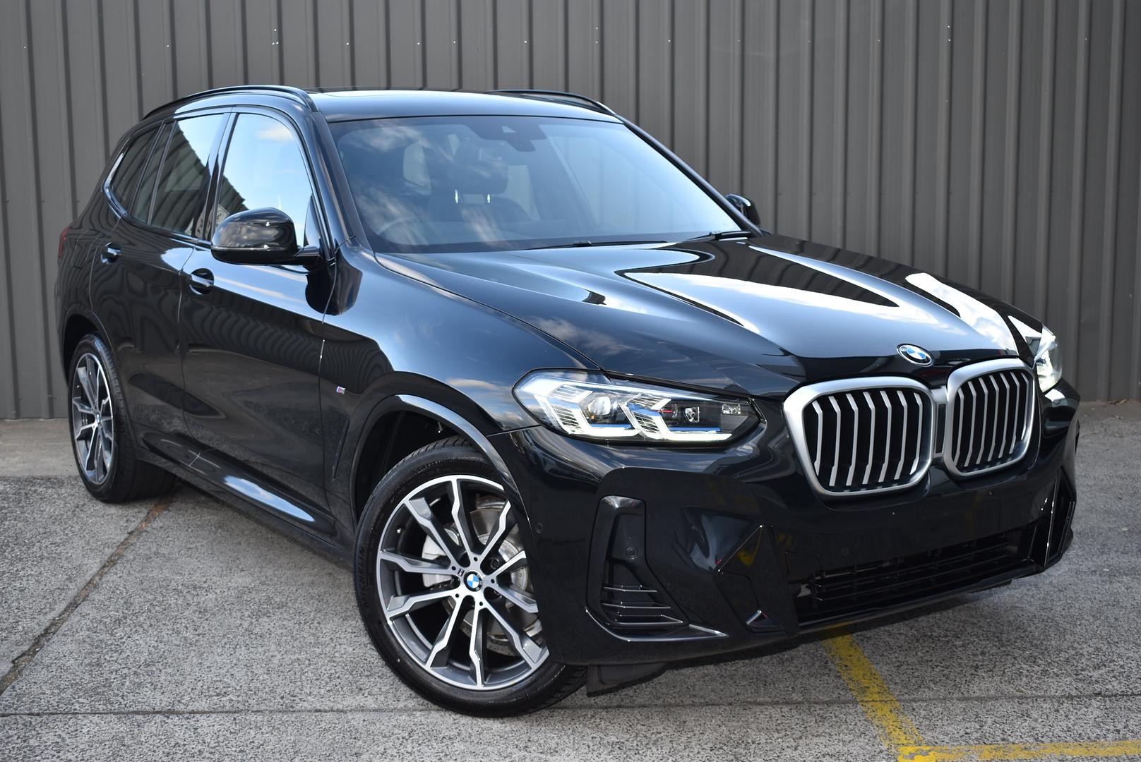 BMW X3 image 1