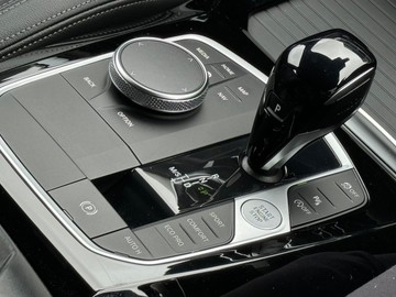 https://dvg-vehicle-assets.s3.amazonaws.com/1307134/rhzgtwk8sb2y2ojgw6aiupws.jpg