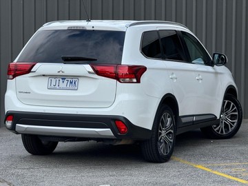 https://dvg-vehicle-assets.s3.amazonaws.com/1307158/54jtaxjqlmcq03taxzw9pry7v.jpg