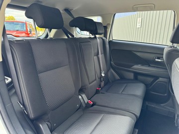 https://dvg-vehicle-assets.s3.amazonaws.com/1307158/736tawvpnt4e7xr12o1v496f6.jpg
