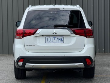 https://dvg-vehicle-assets.s3.amazonaws.com/1307158/ece0g09a6dl7v7dx3g0r8f32i.jpg