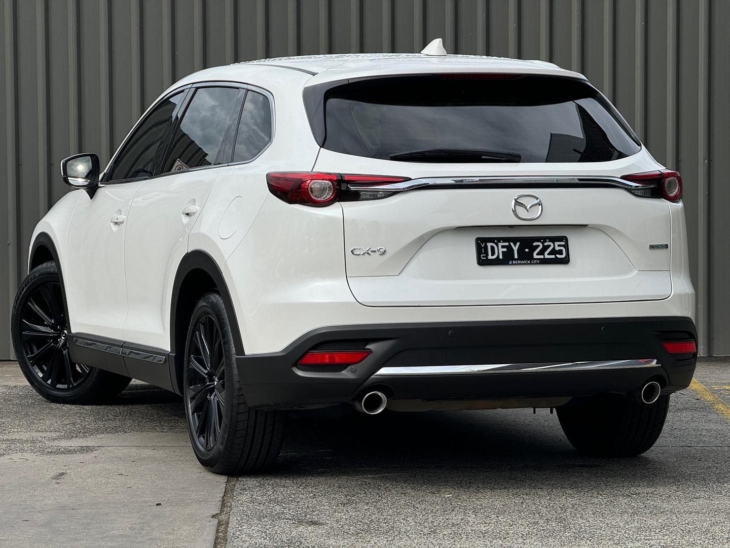 Mazda Cx-9 image 3