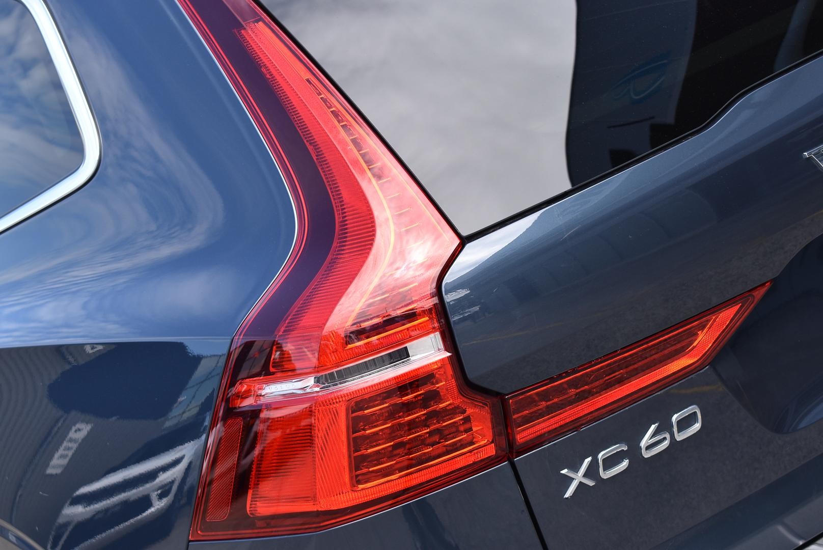 Volvo Xc60 image 3