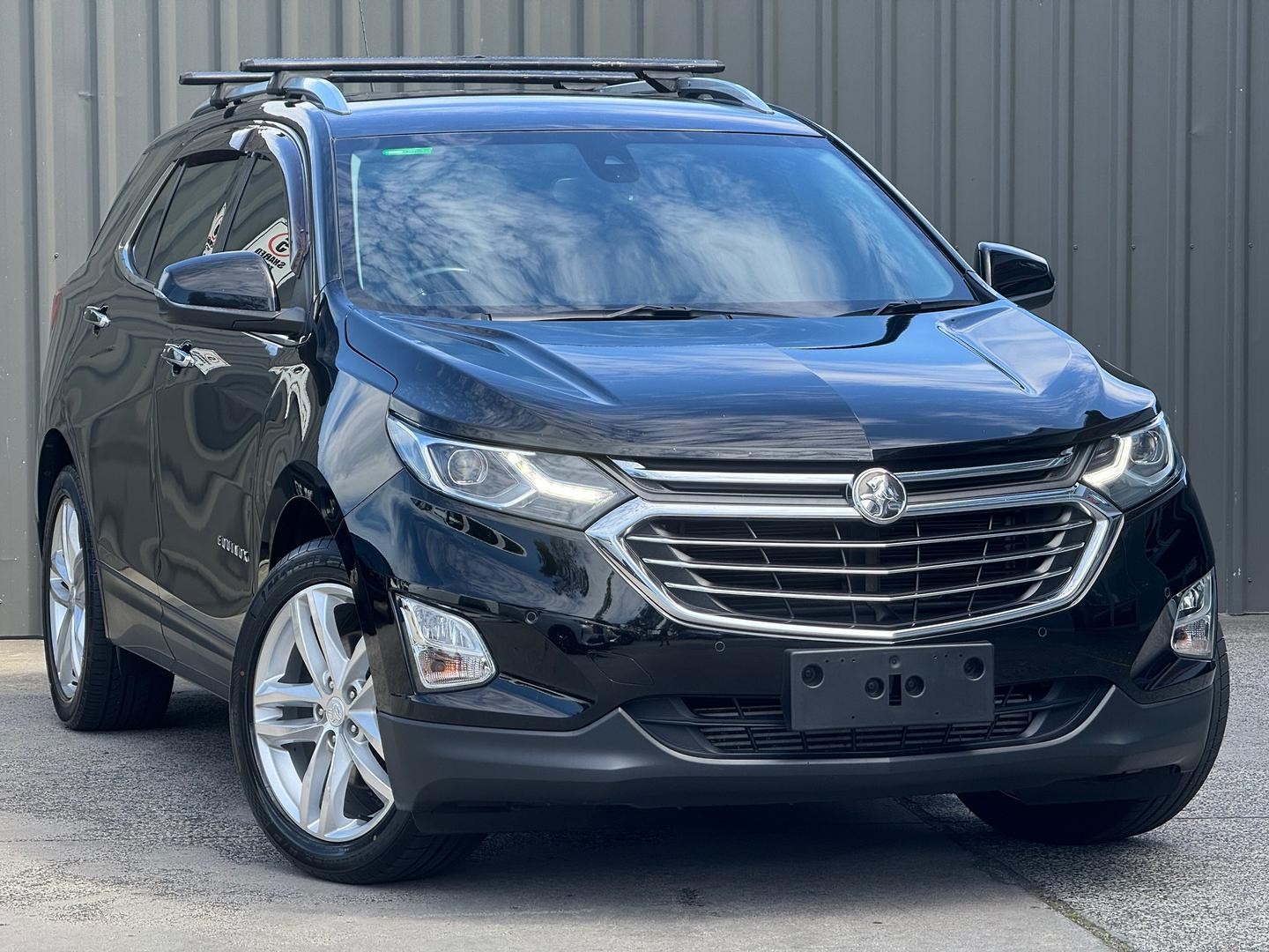 Holden Equinox image 1