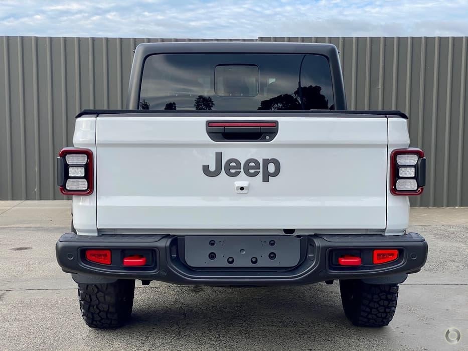 Jeep Gladiator image 4