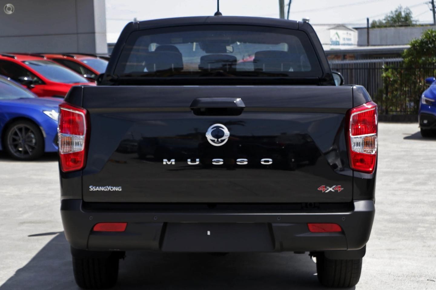 Kgm Ssangyong Musso image 3