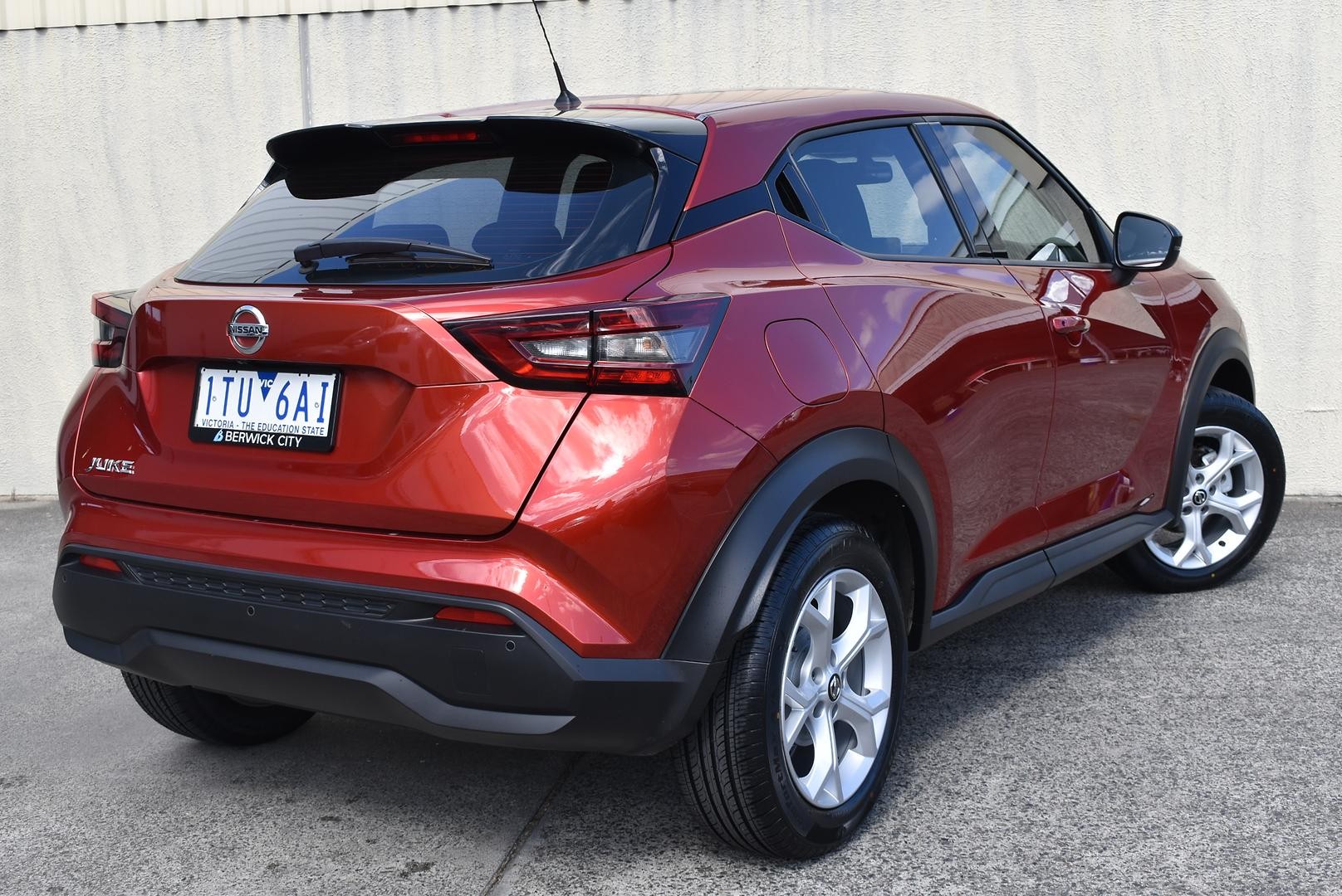 Nissan Juke image 4