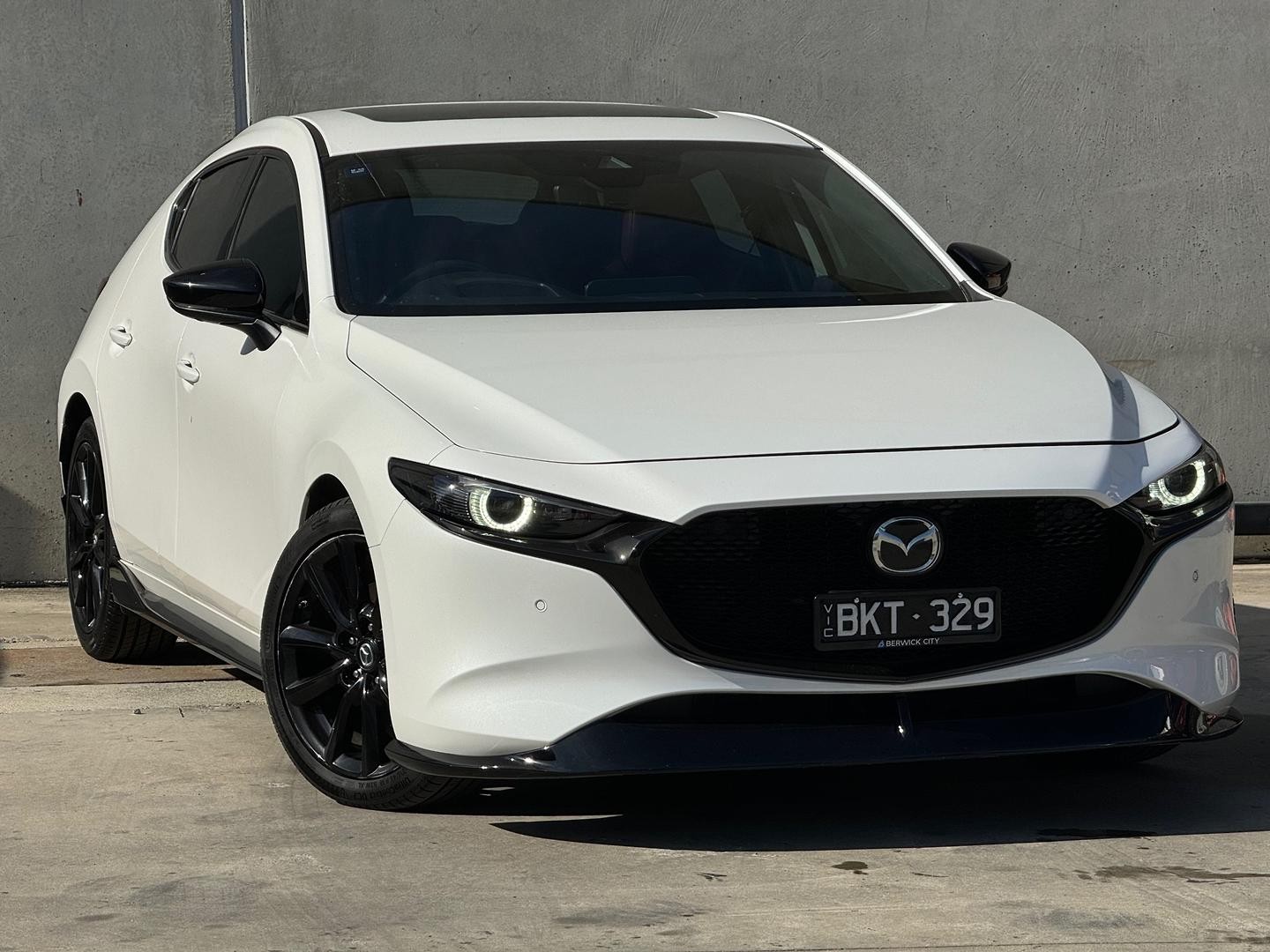 Mazda 3 image 1