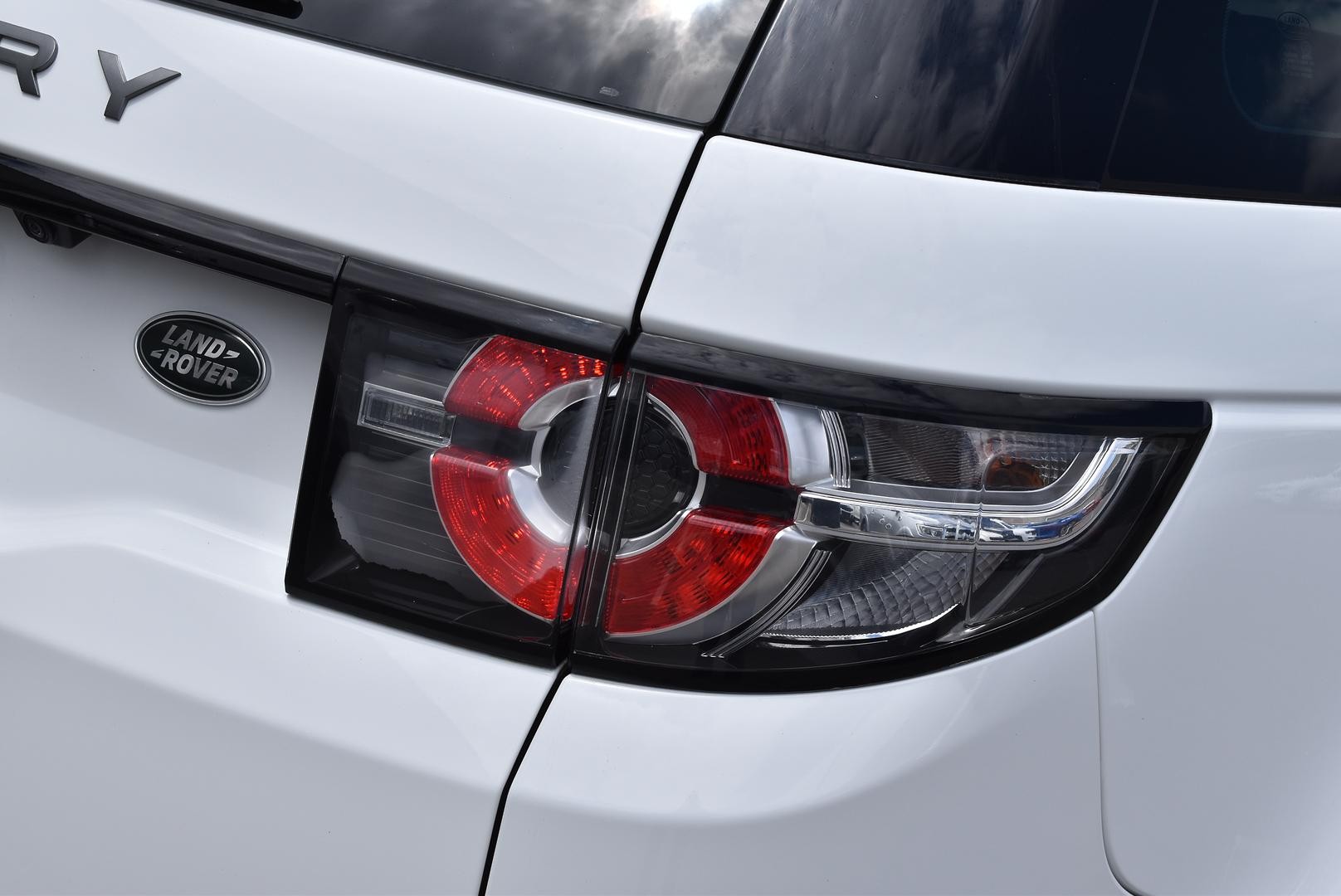 Land Rover Discovery Sport image 4