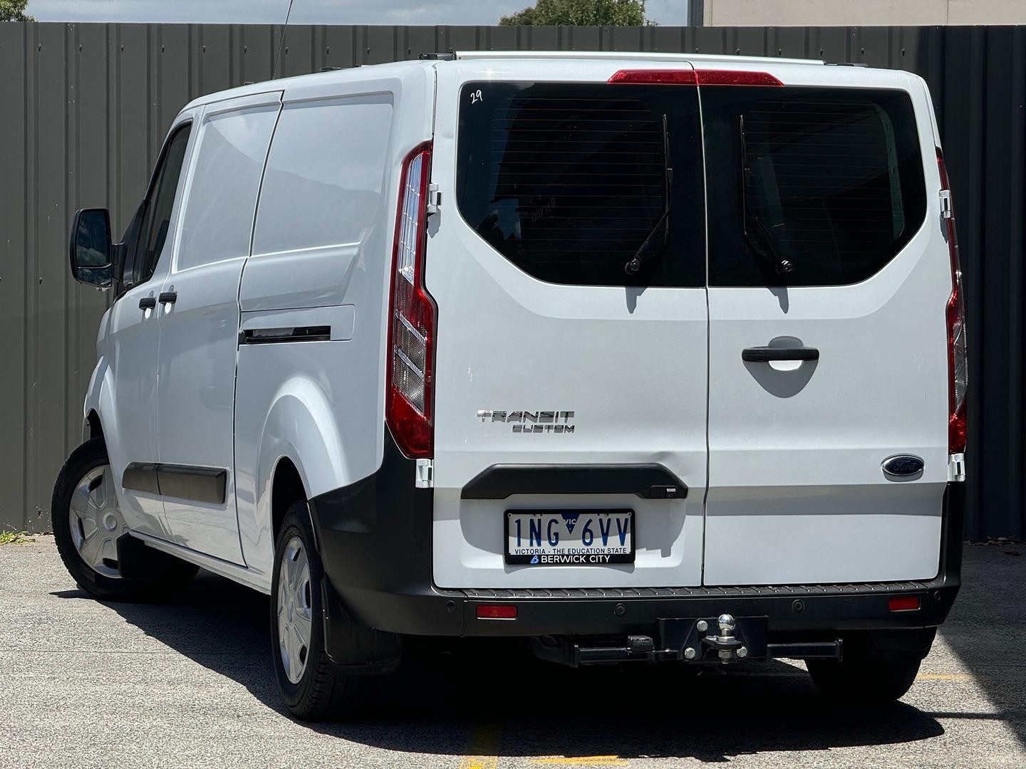 Ford Transit Custom image 3