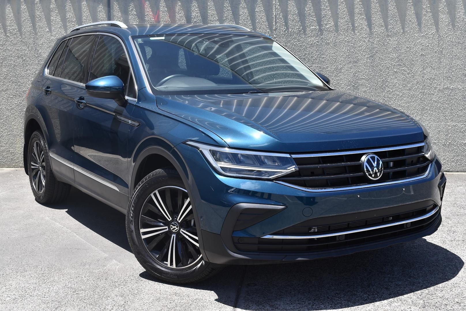 Volkswagen Tiguan image 1