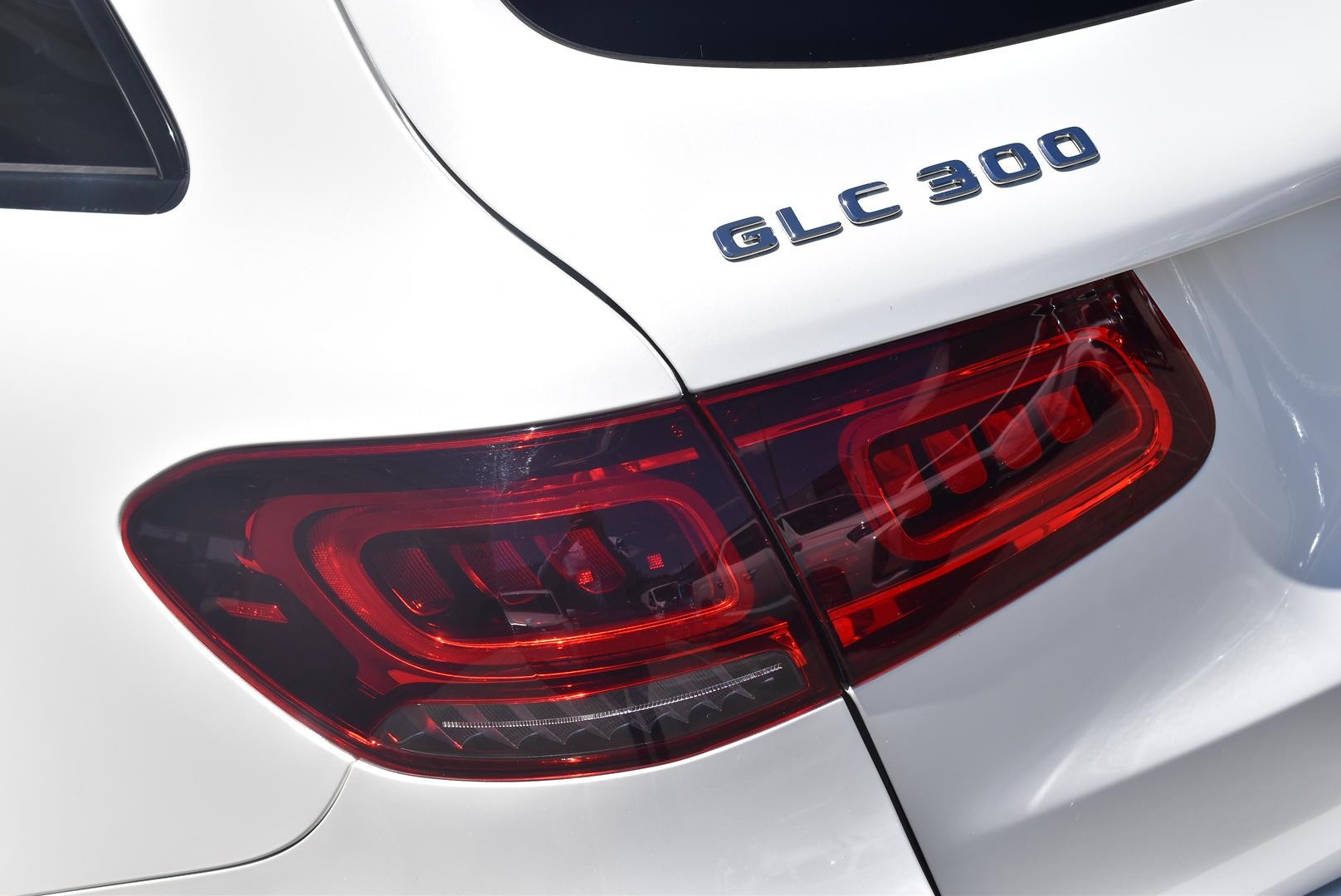 Mercedes Benz Glc-class image 2