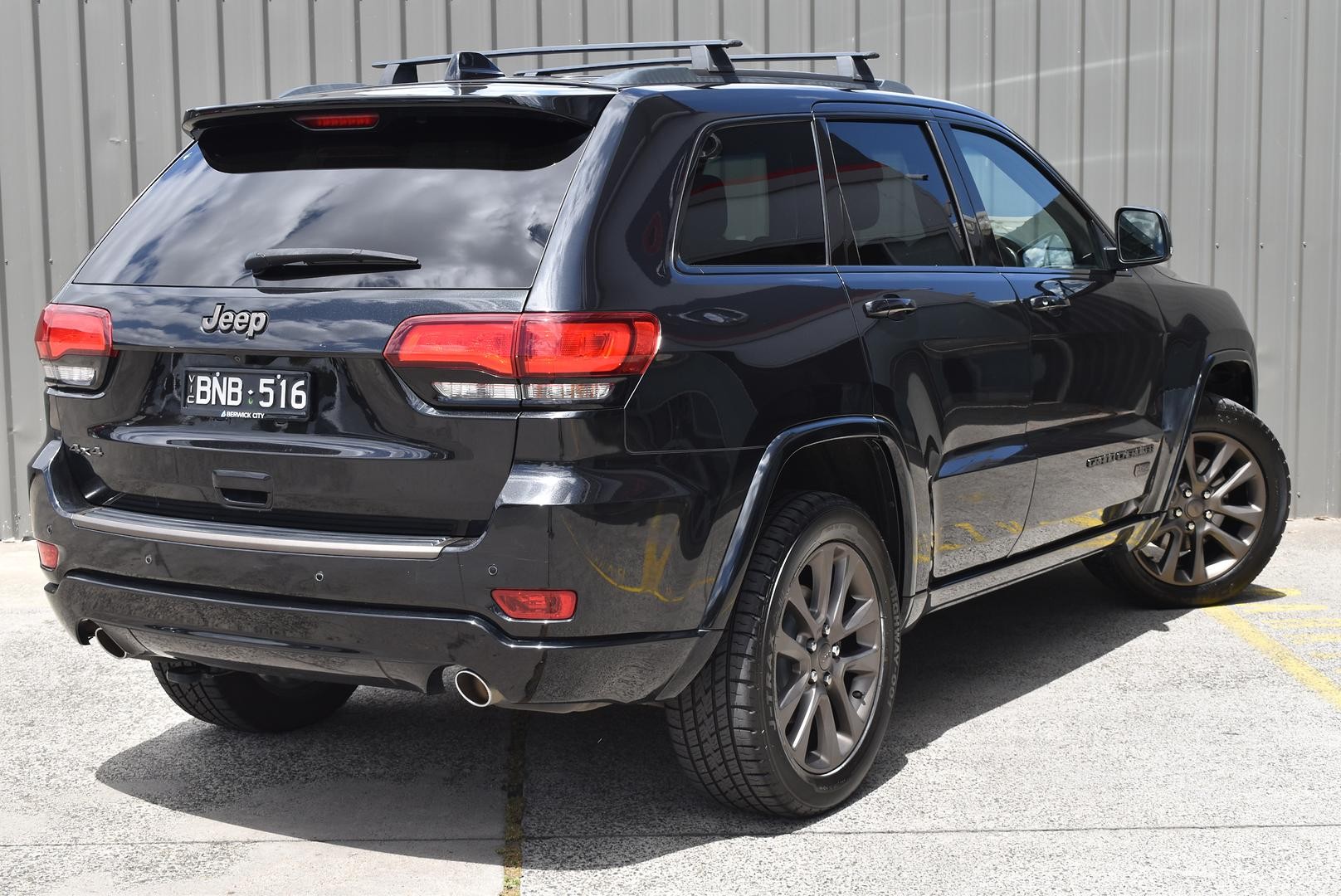 Jeep Grand Cherokee image 4