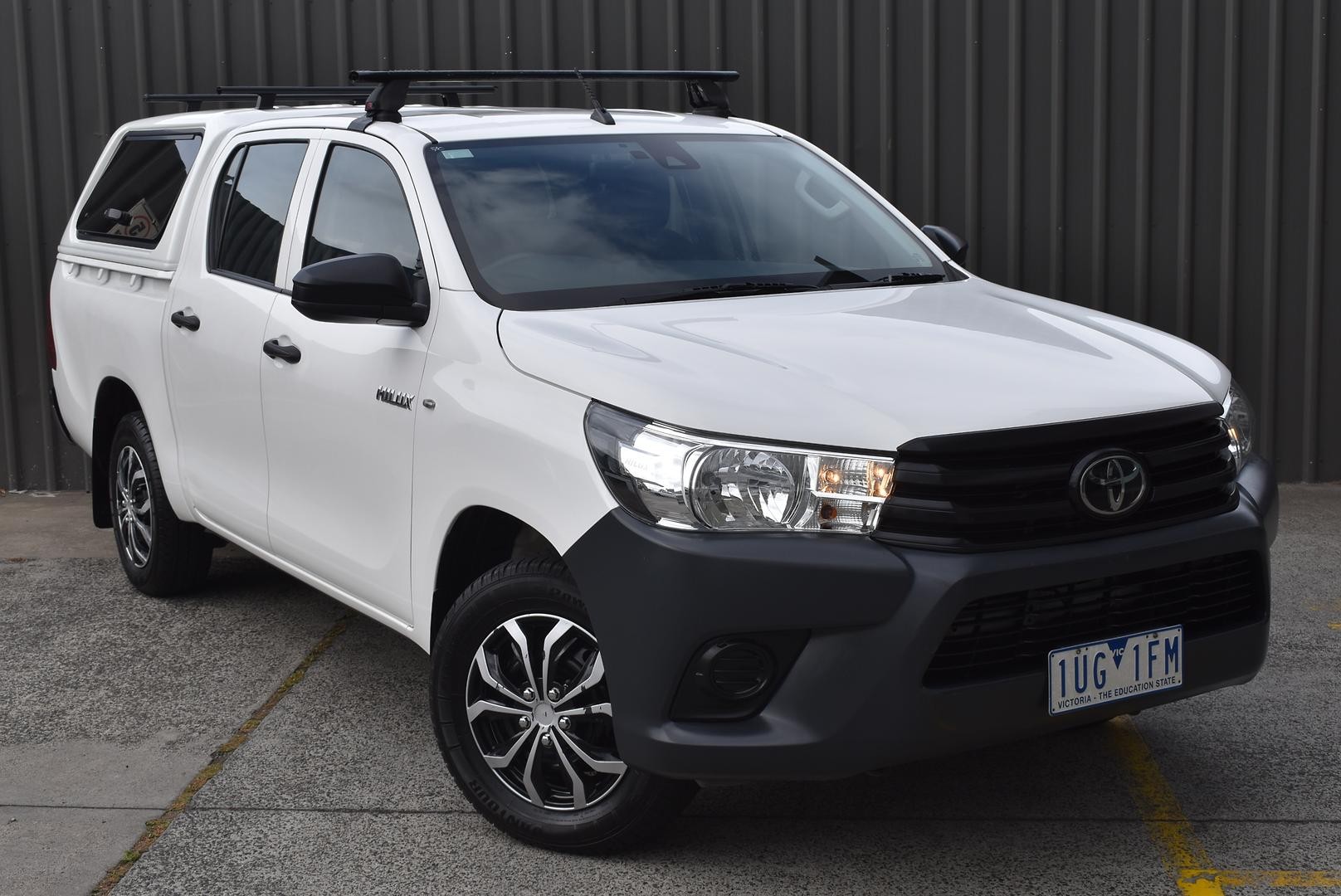 Toyota Hilux image 1