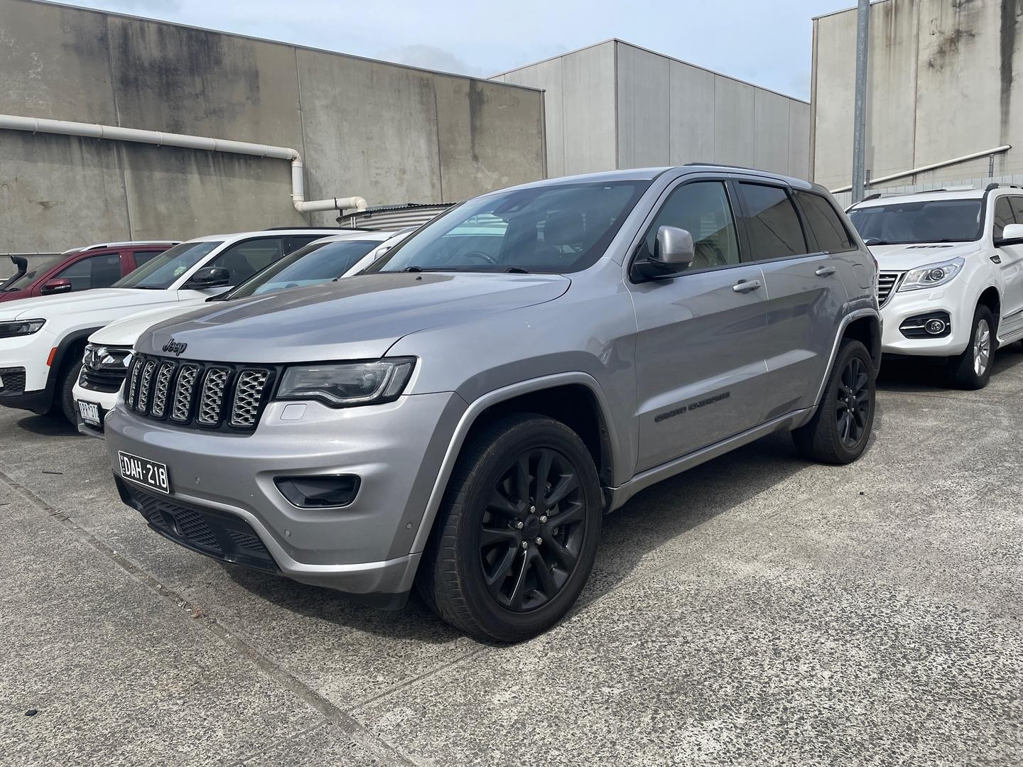 Jeep Grand Cherokee image 1