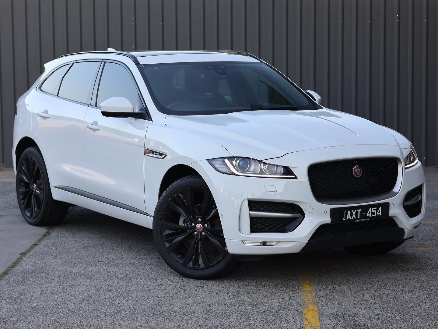 Jaguar F-pace image 1