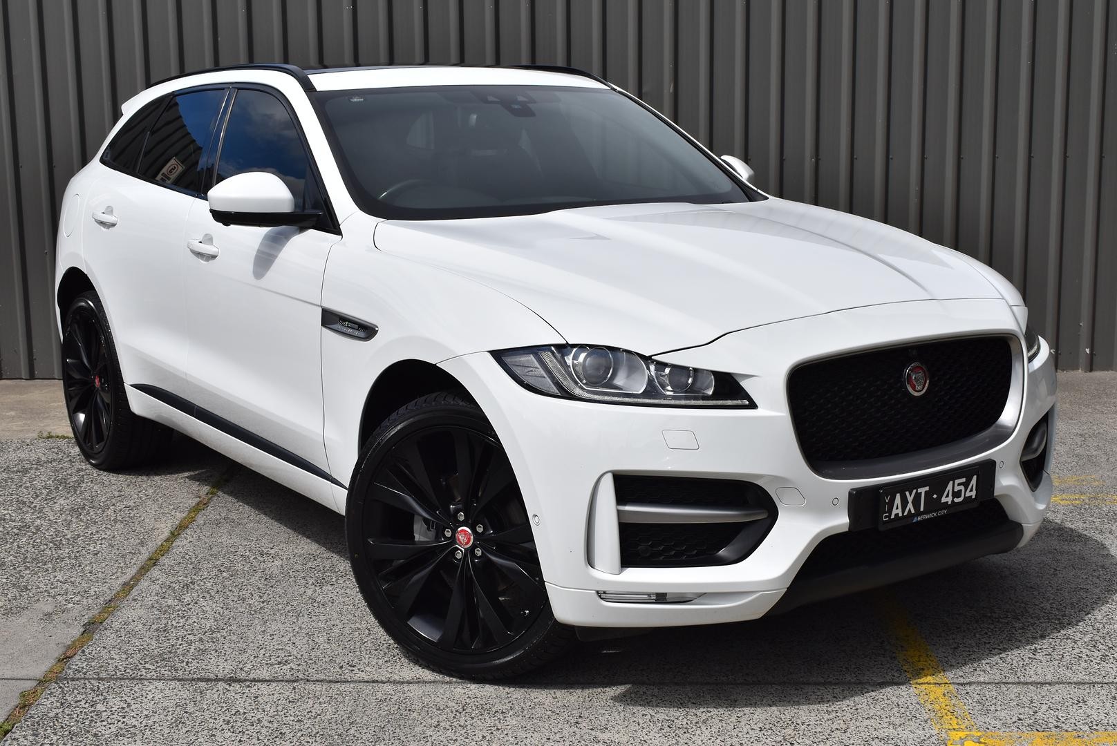 Jaguar F-pace image 1