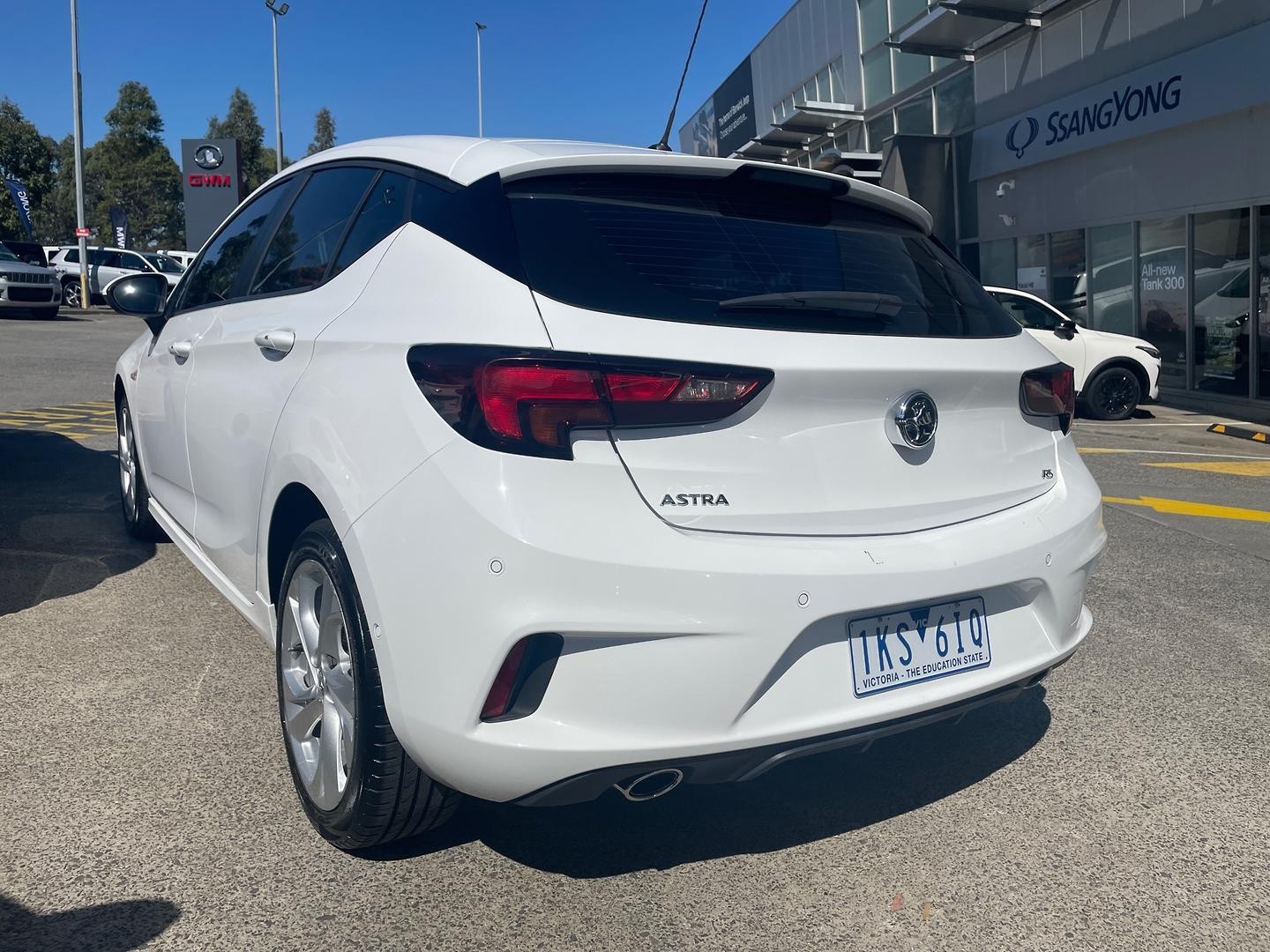 Holden Astra image 2