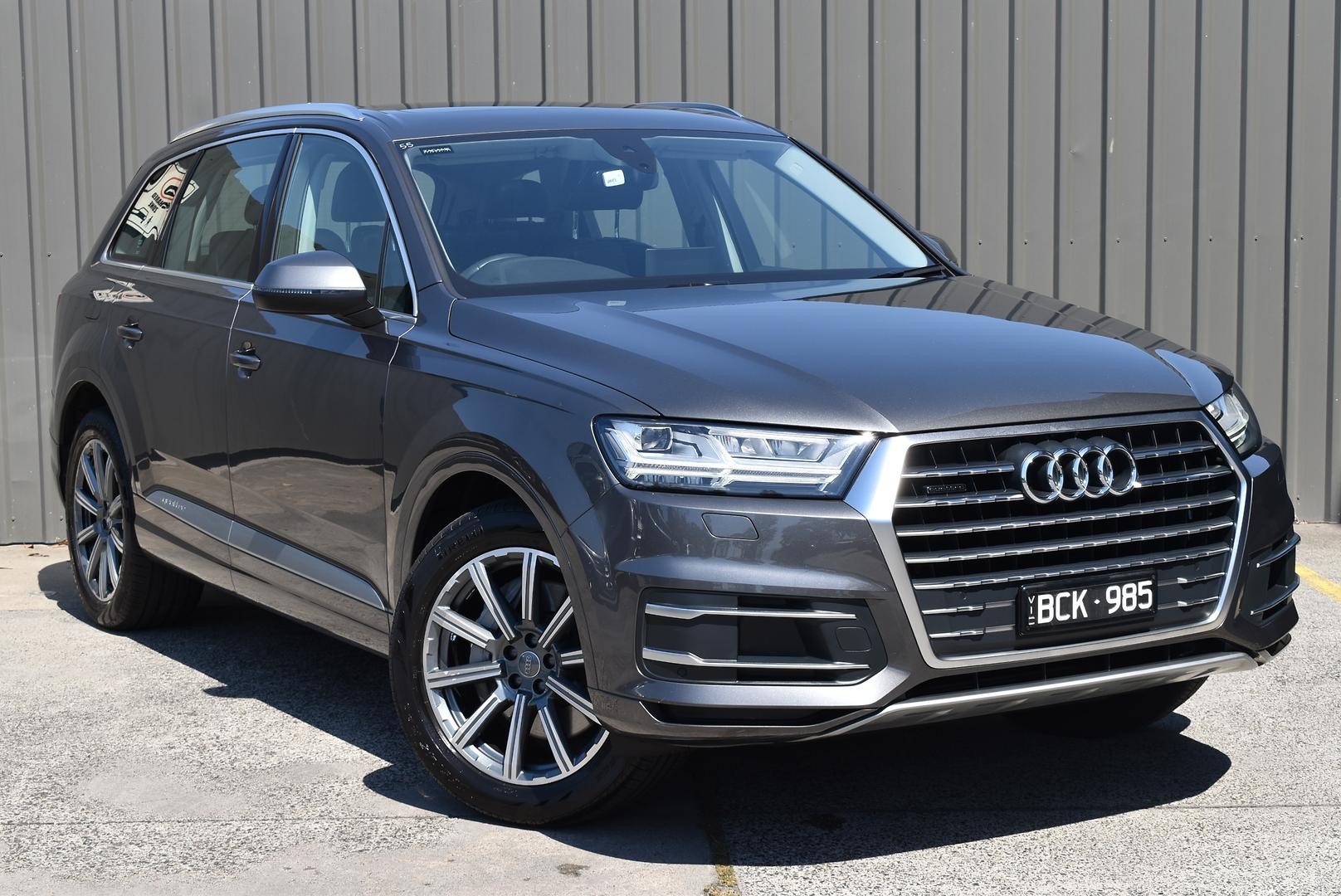 Audi Q7 image 1