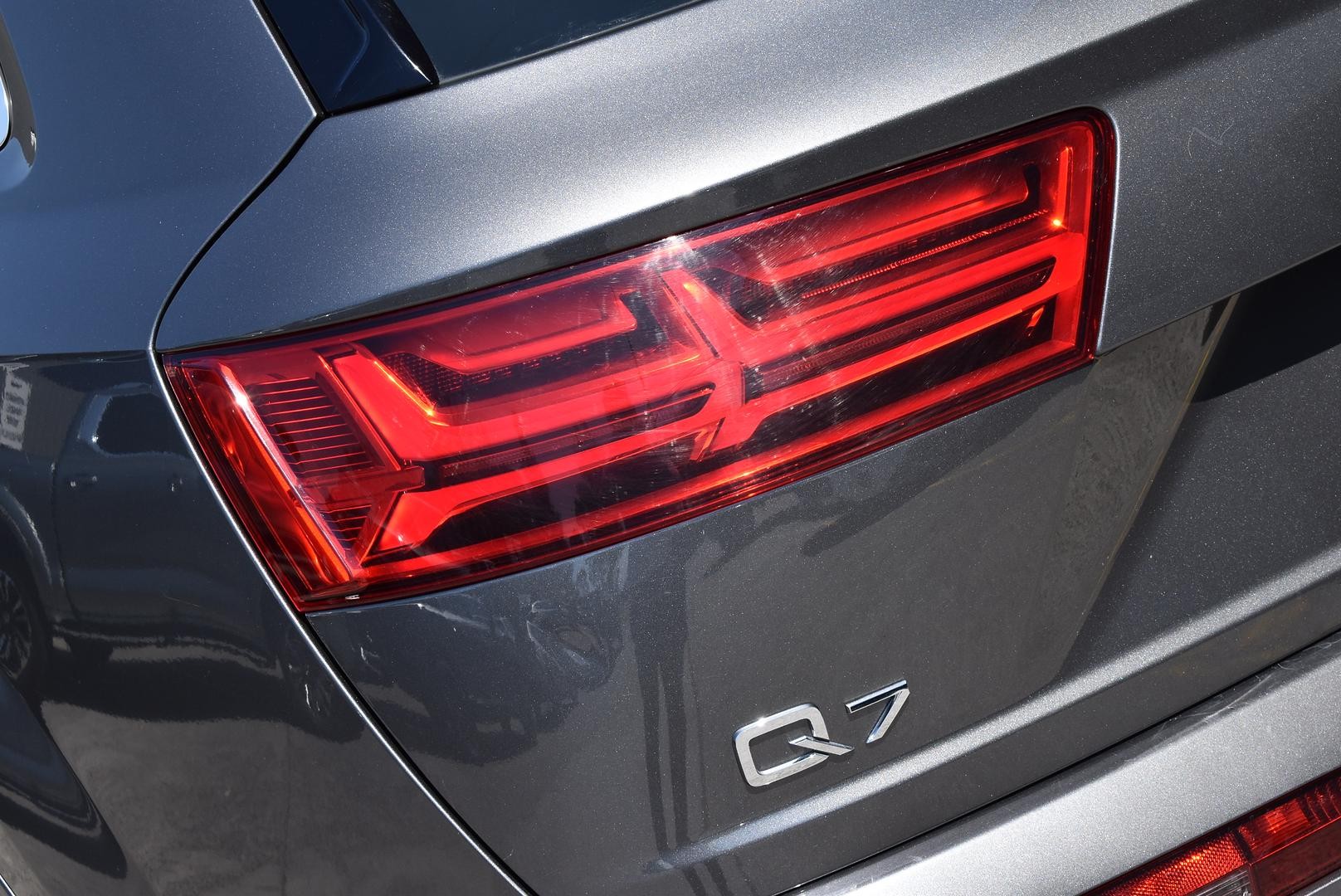 Audi Q7 image 3