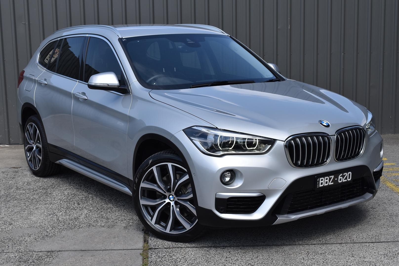 BMW X1 image 1