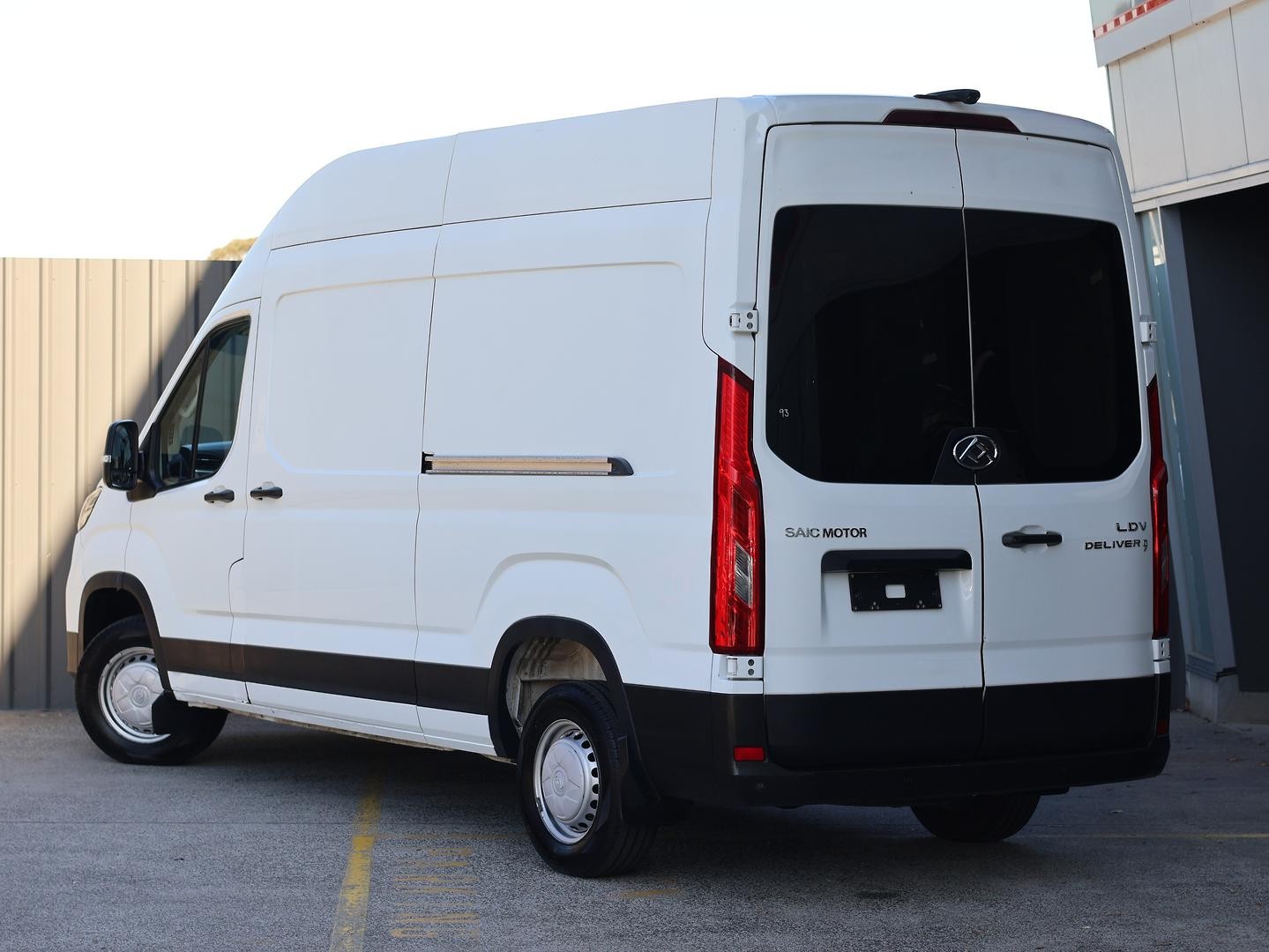 LDV Deliver 9 image 3