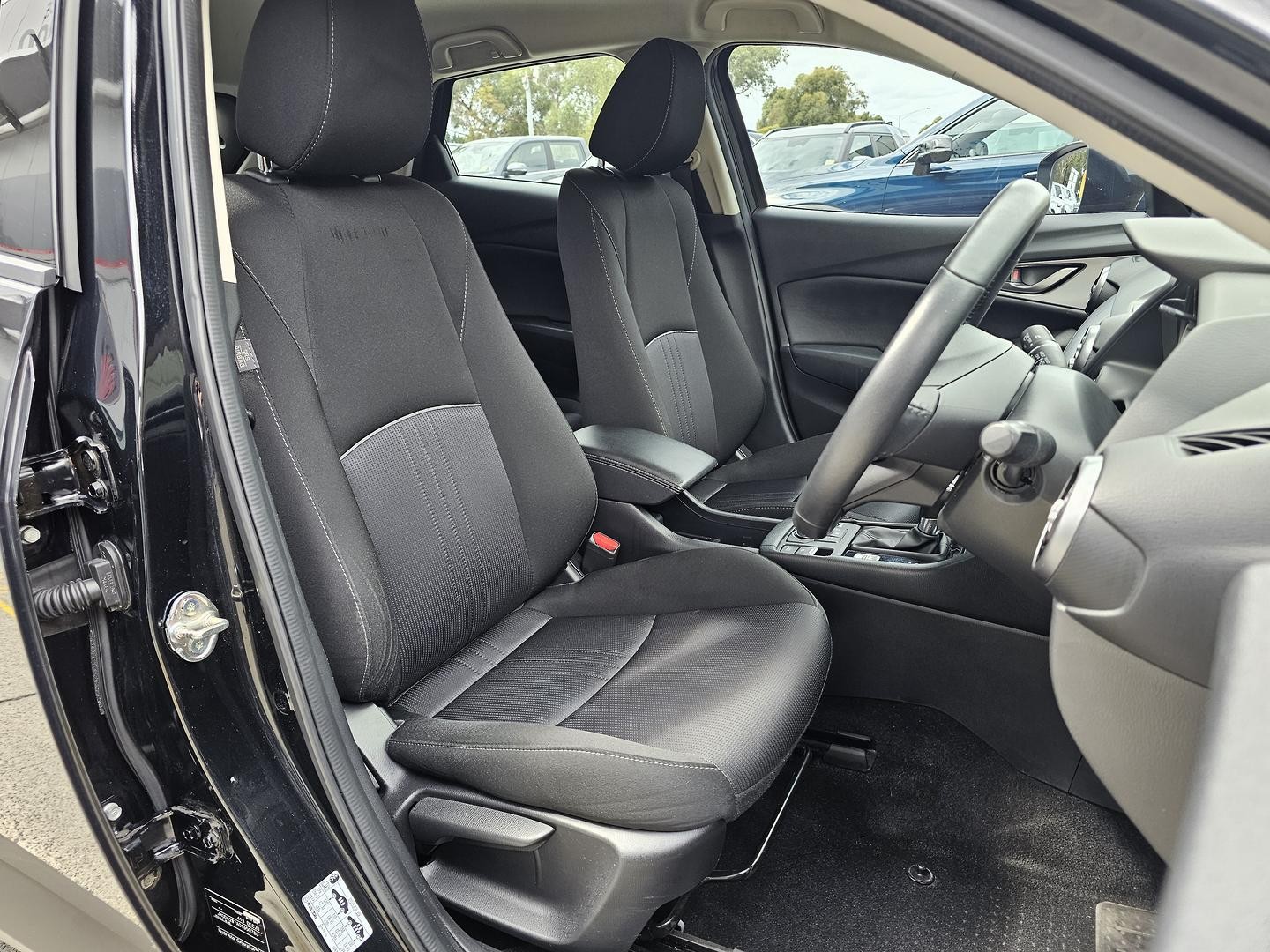 Mazda Cx-3 image 4