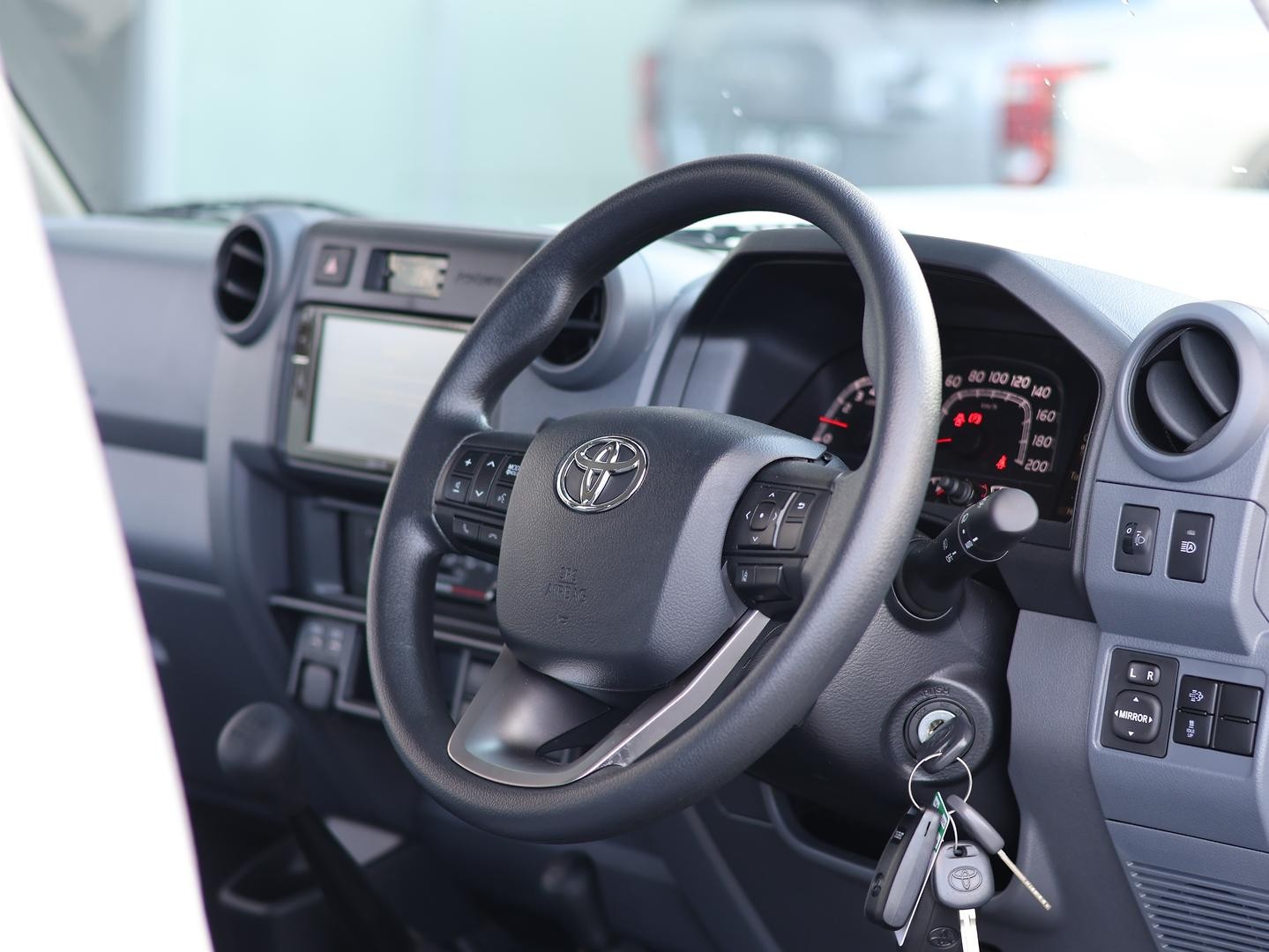 Toyota Landcruiser image 2