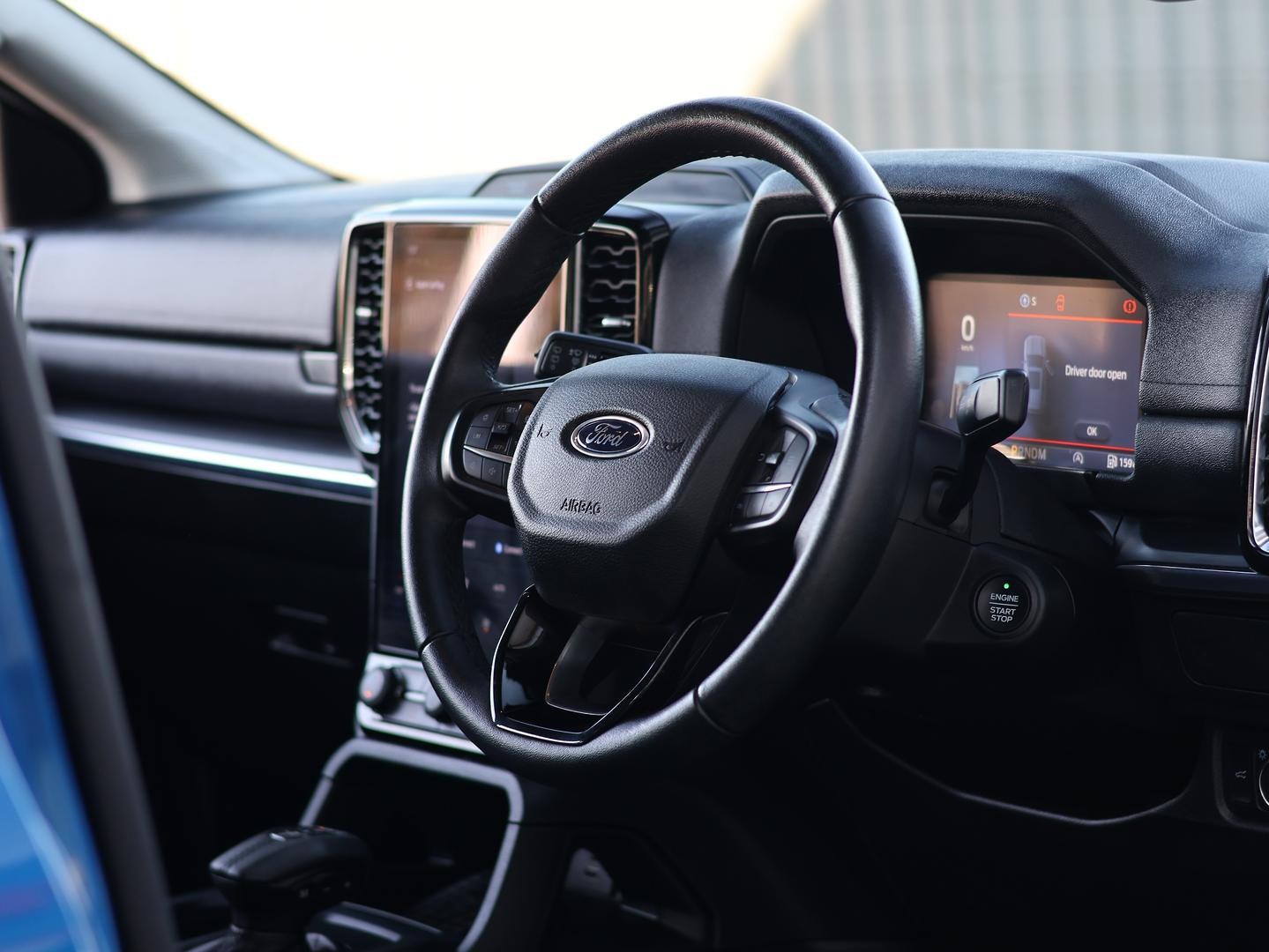 Ford Everest image 2