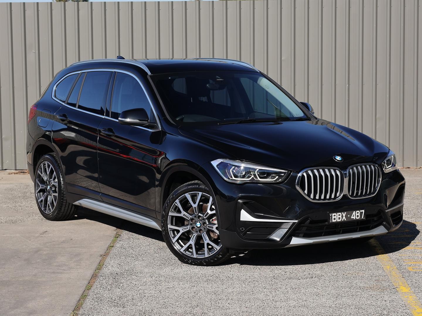 BMW X1 image 1