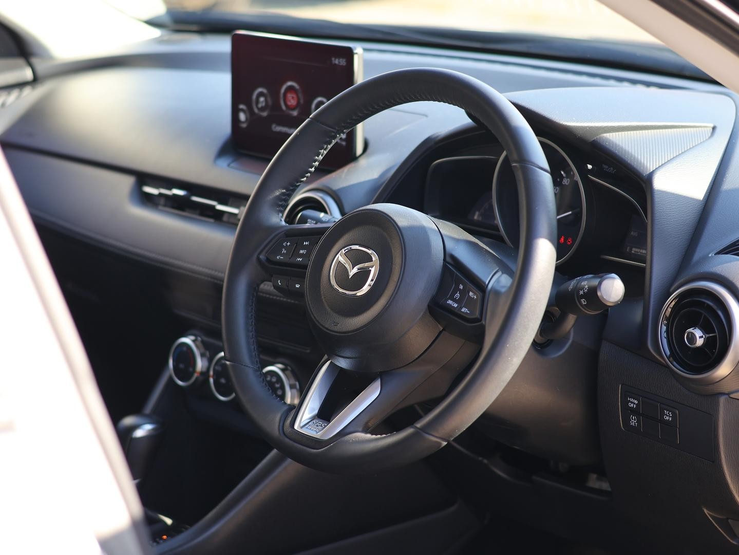 Mazda Cx-3 image 2