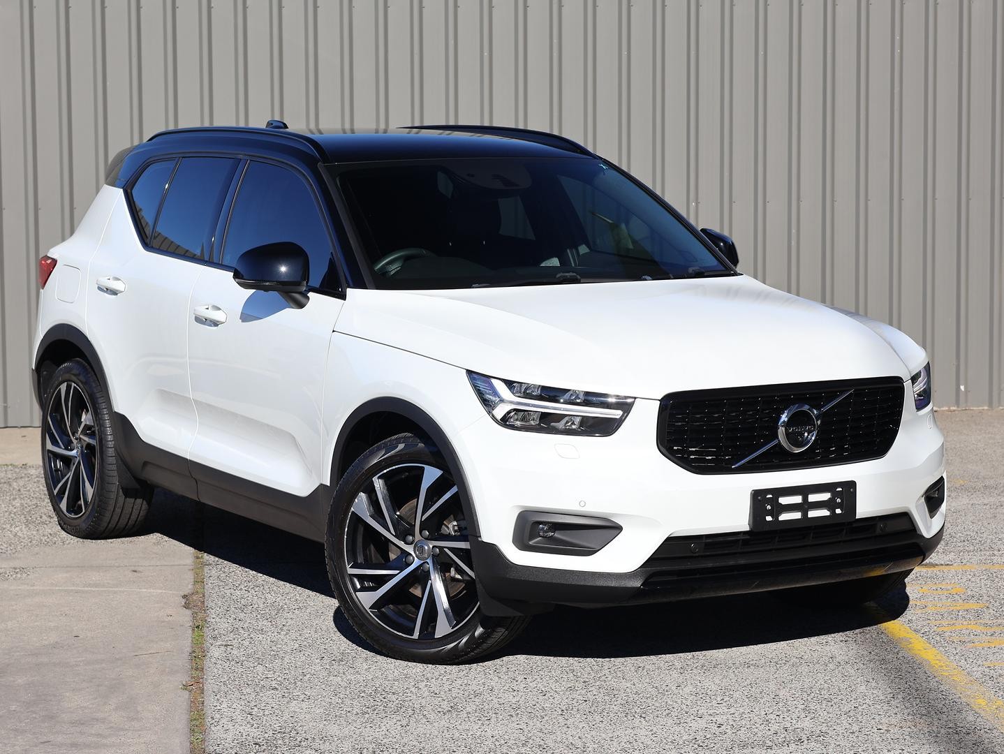 Volvo Xc40 image 1