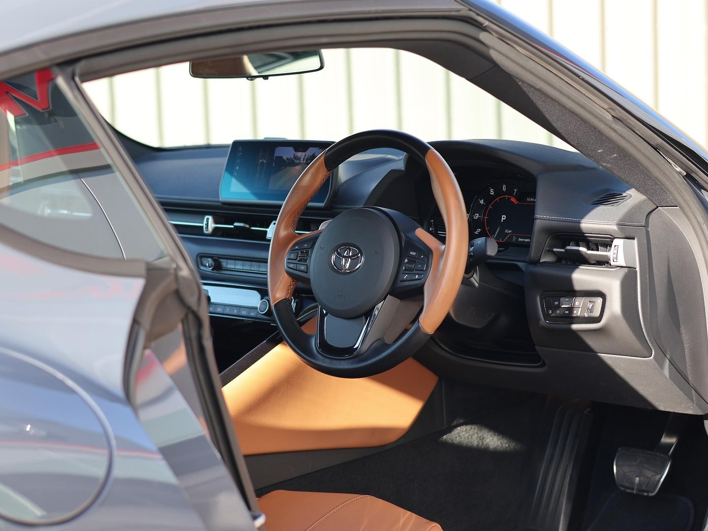Toyota Supra image 2