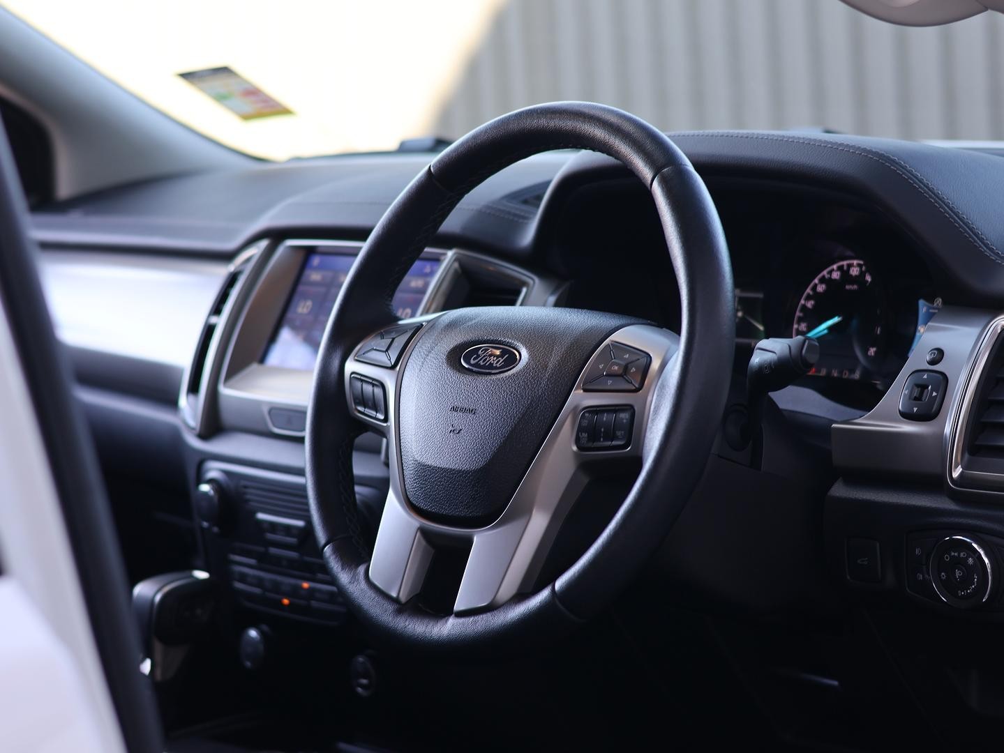 Ford Everest image 2