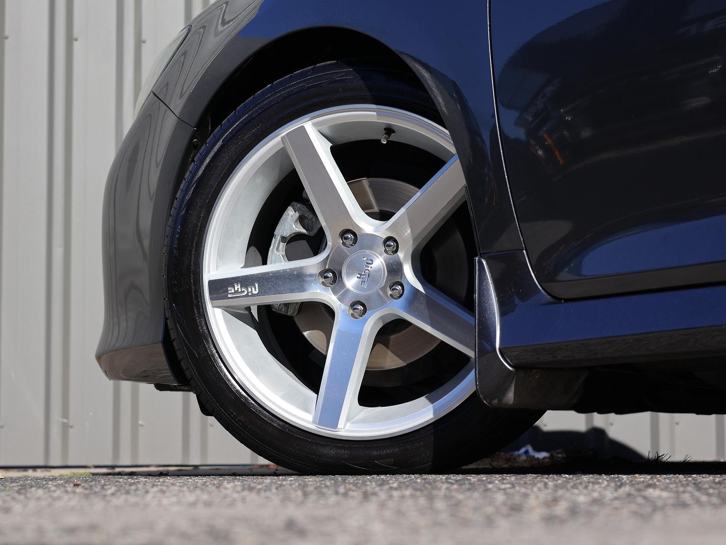 Toyota Aurion image 4