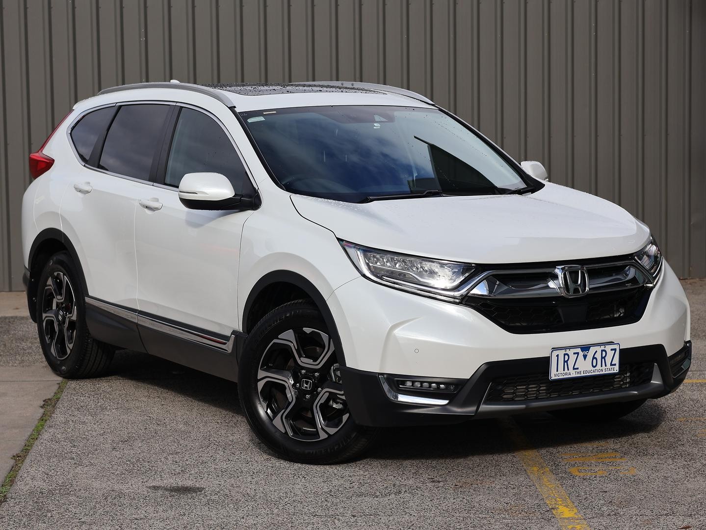 Honda Cr-v image 1