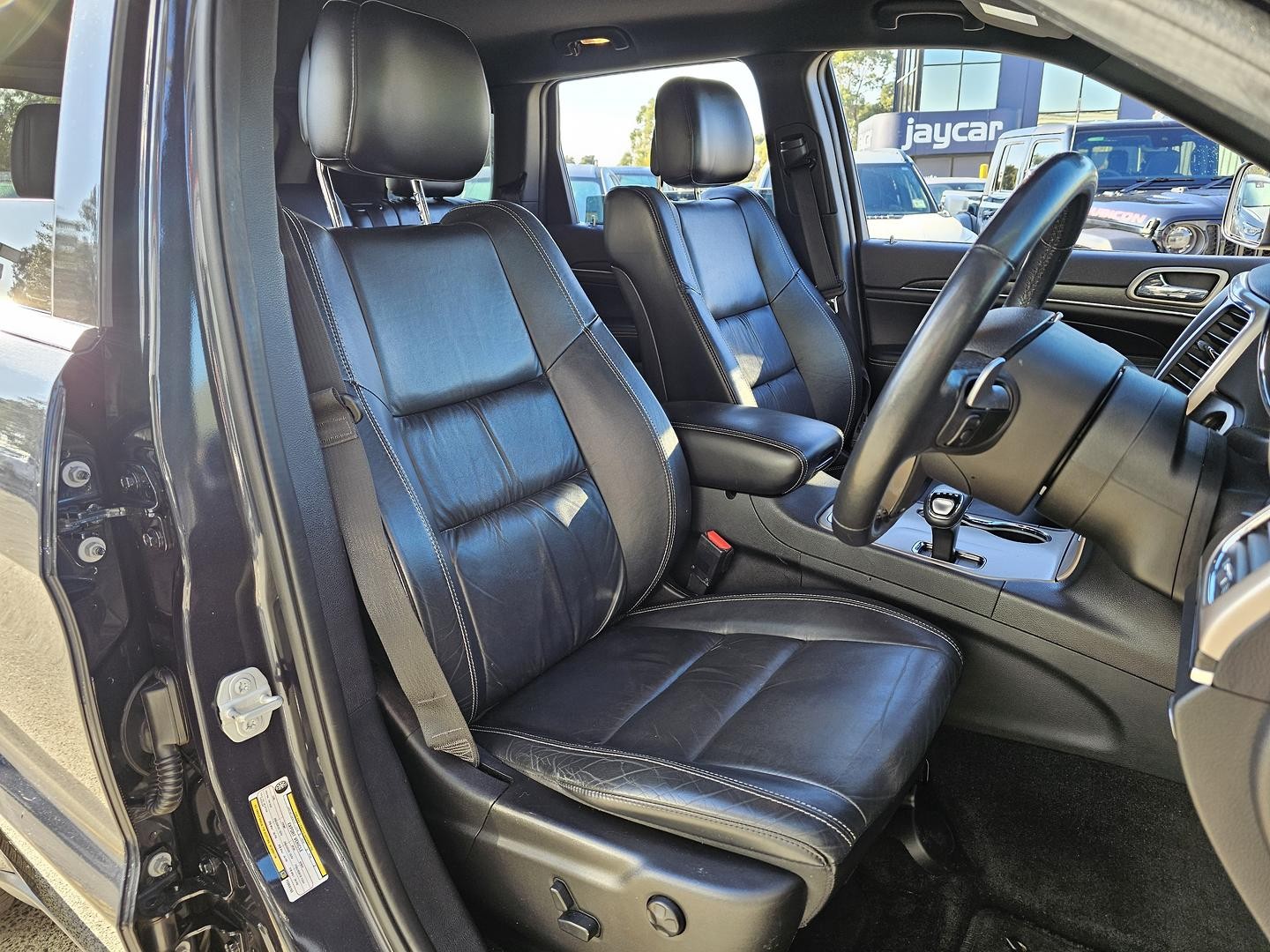 Jeep Grand Cherokee image 1