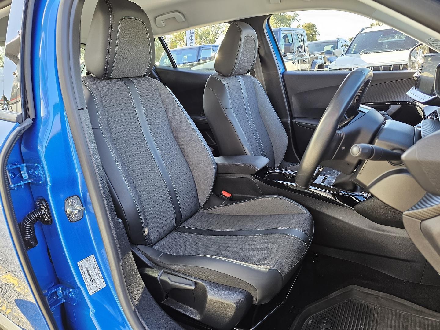 Peugeot 2008 image 1