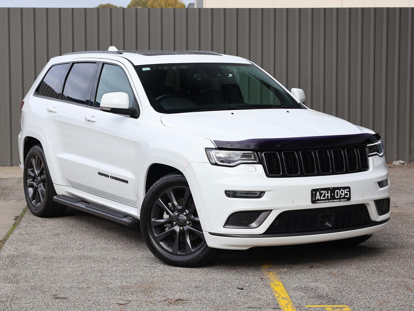 Jeep Grand Cherokee image 1