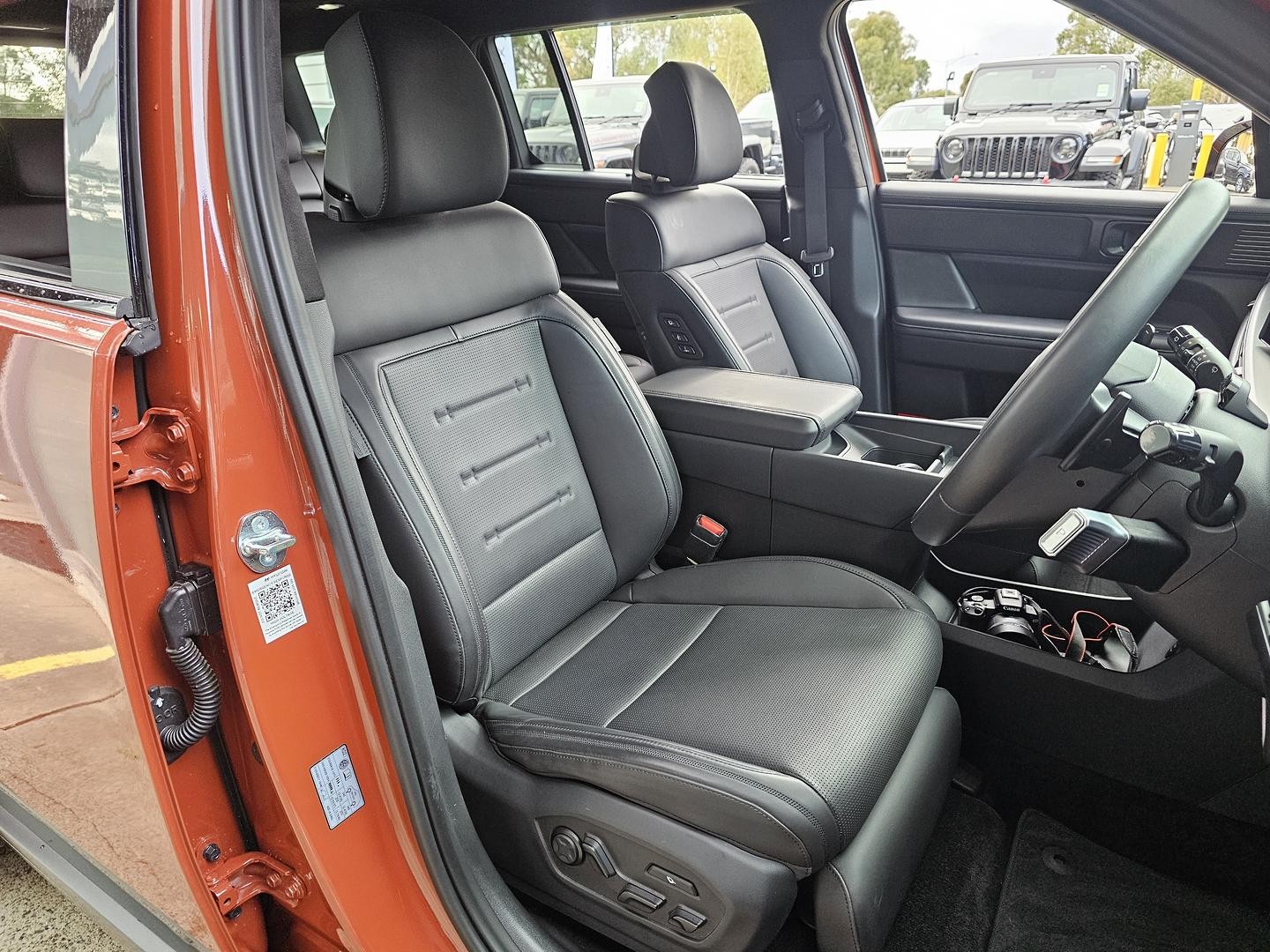 Hyundai Santa Fe image 1
