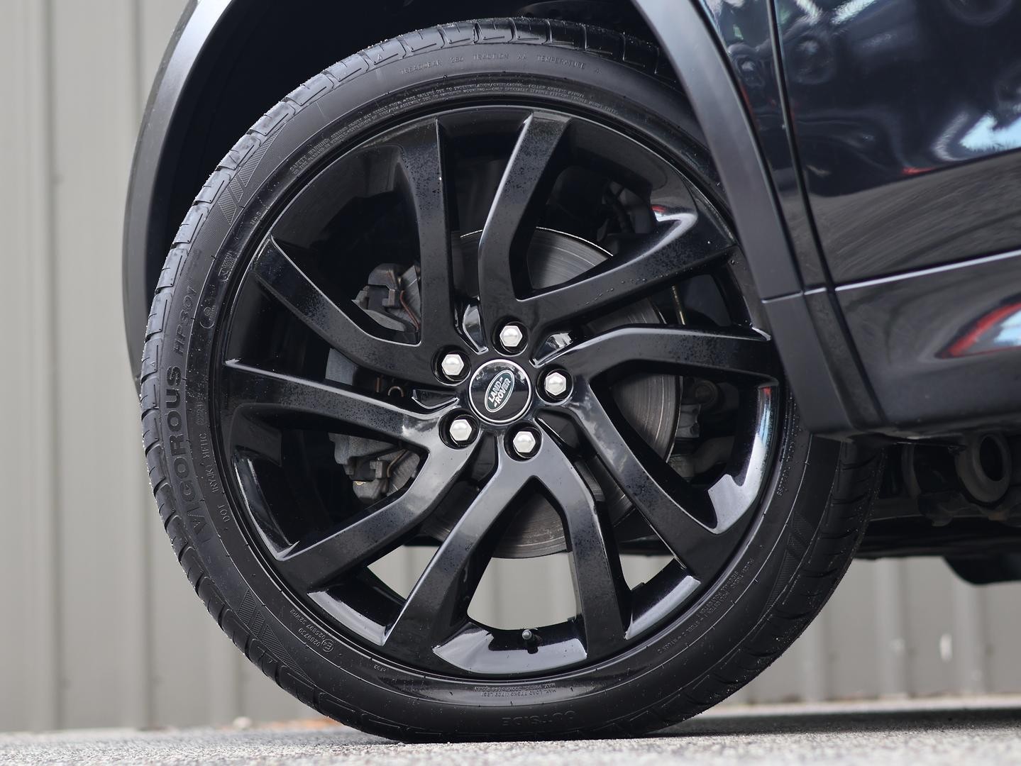Land Rover Discovery Sport image 4