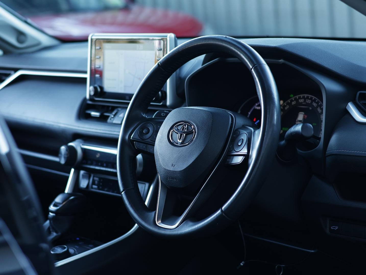 Toyota Rav4 image 2