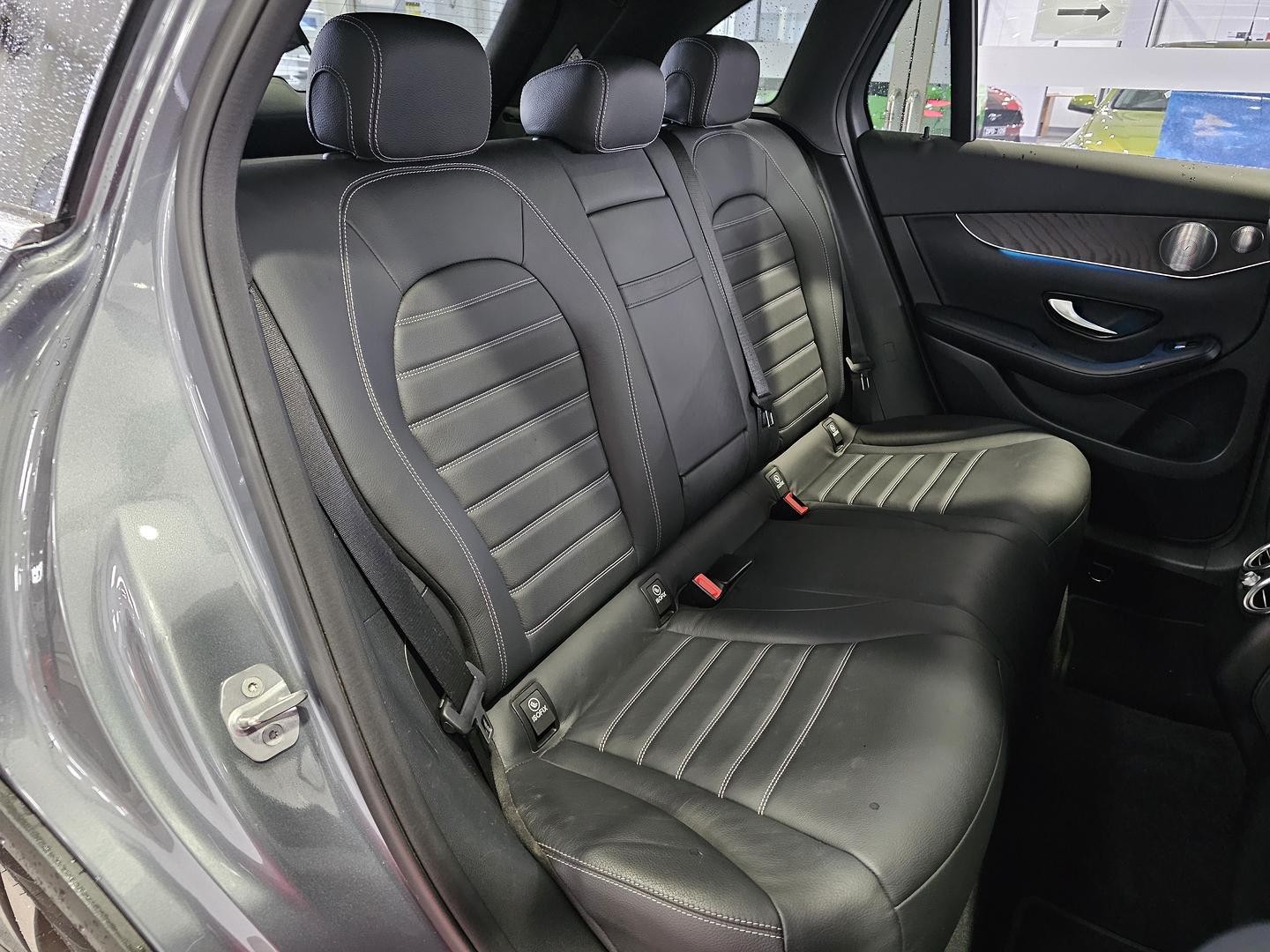 Mercedes Benz Glc-class image 2