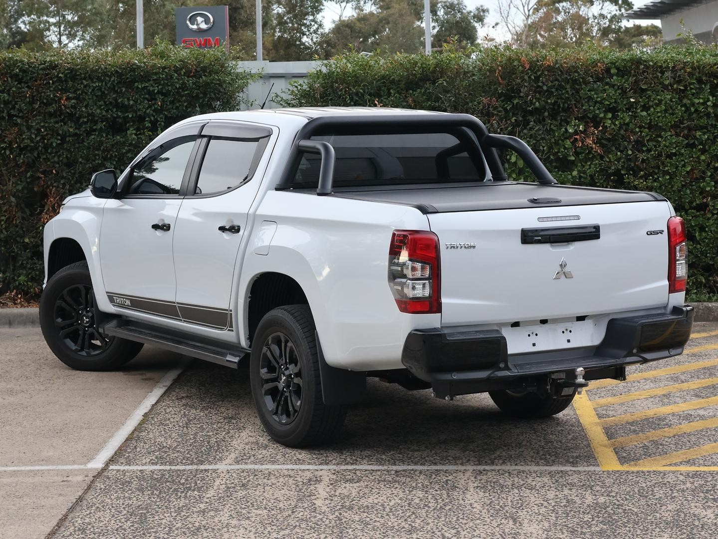 Mitsubishi Triton image 3