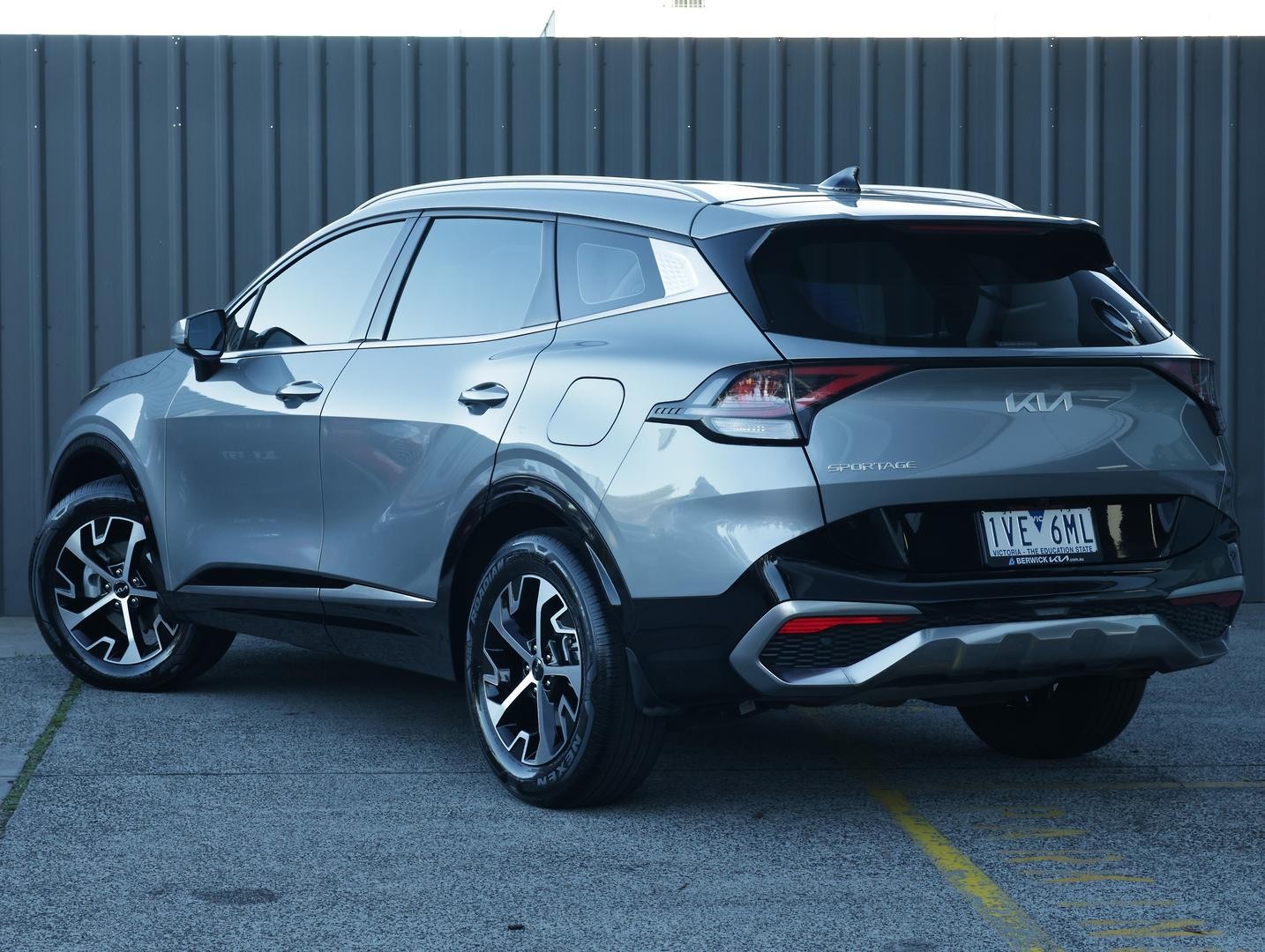 Kia Sportage image 3