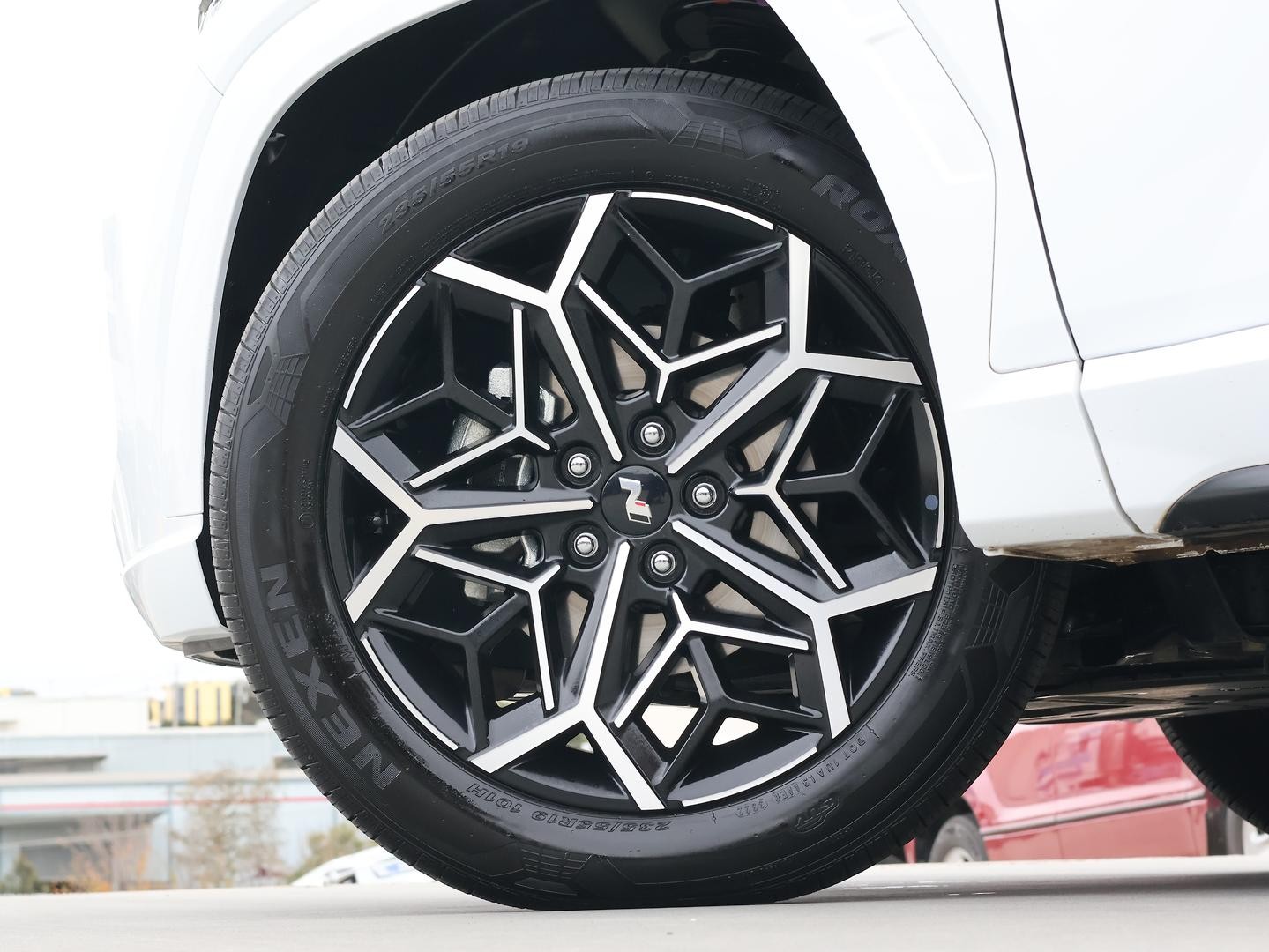 Hyundai Tucson image 4