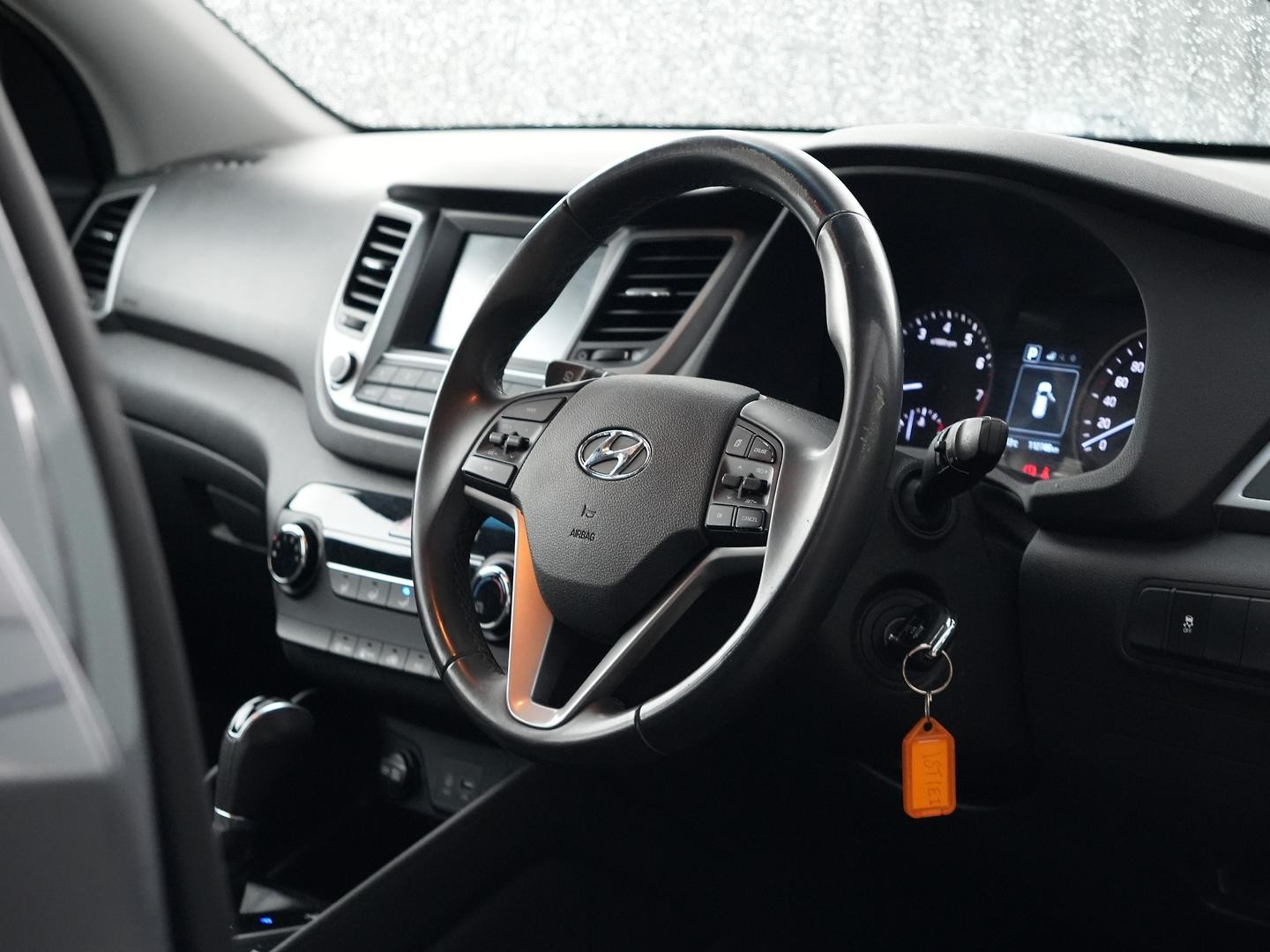 Hyundai Tucson image 2