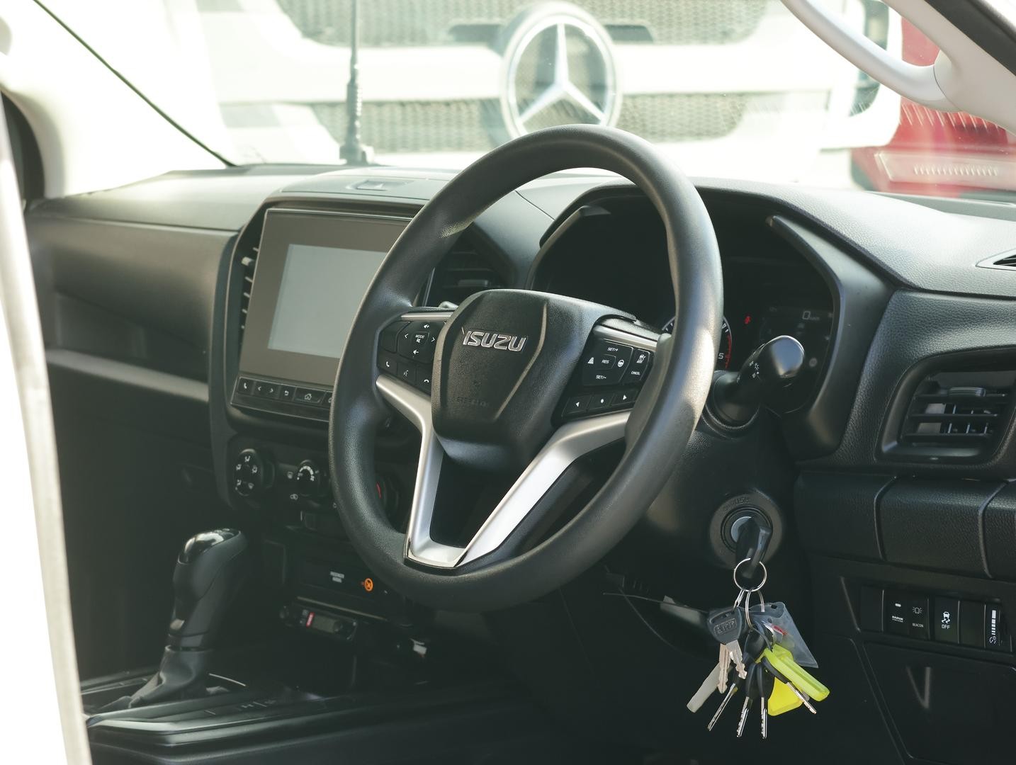 Isuzu D-max image 2