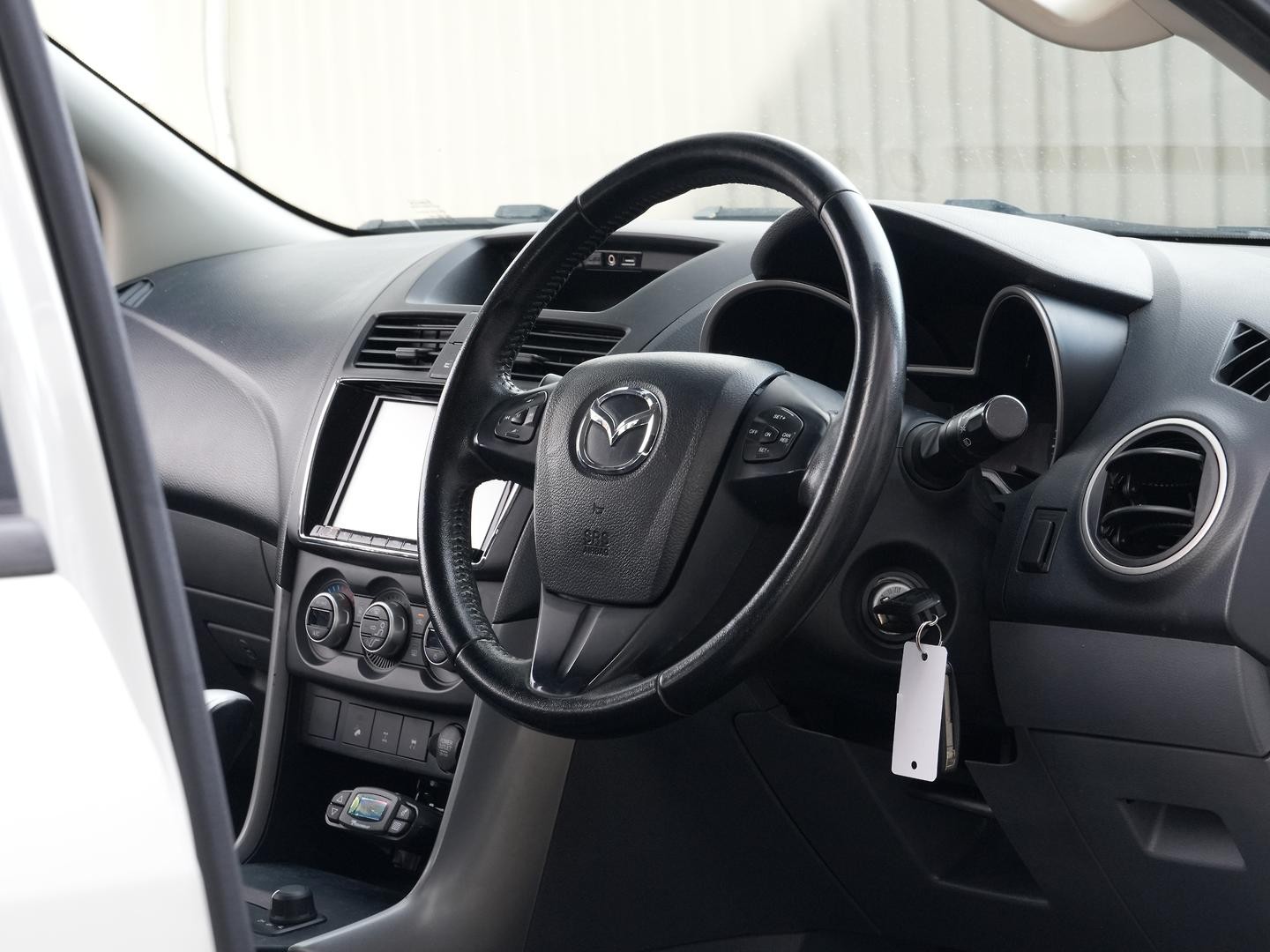 Mazda Bt-50 image 2